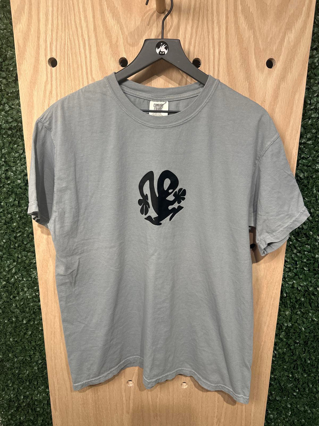 Comfort Colors Men's Gray T-Shirt with Black Alien Print