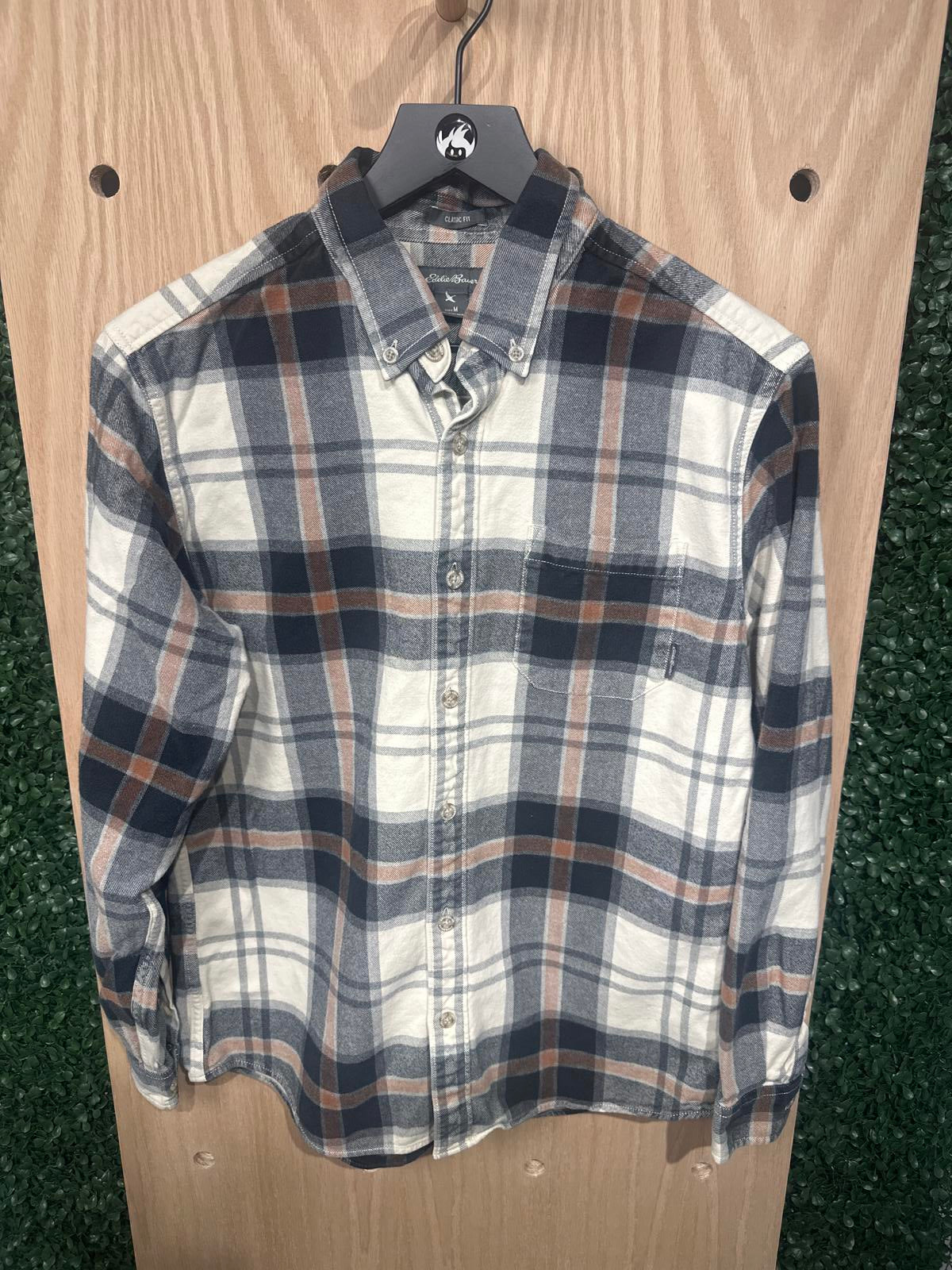 Eddie Bauer Classic Fit Plaid Button-Down Casual Shirt