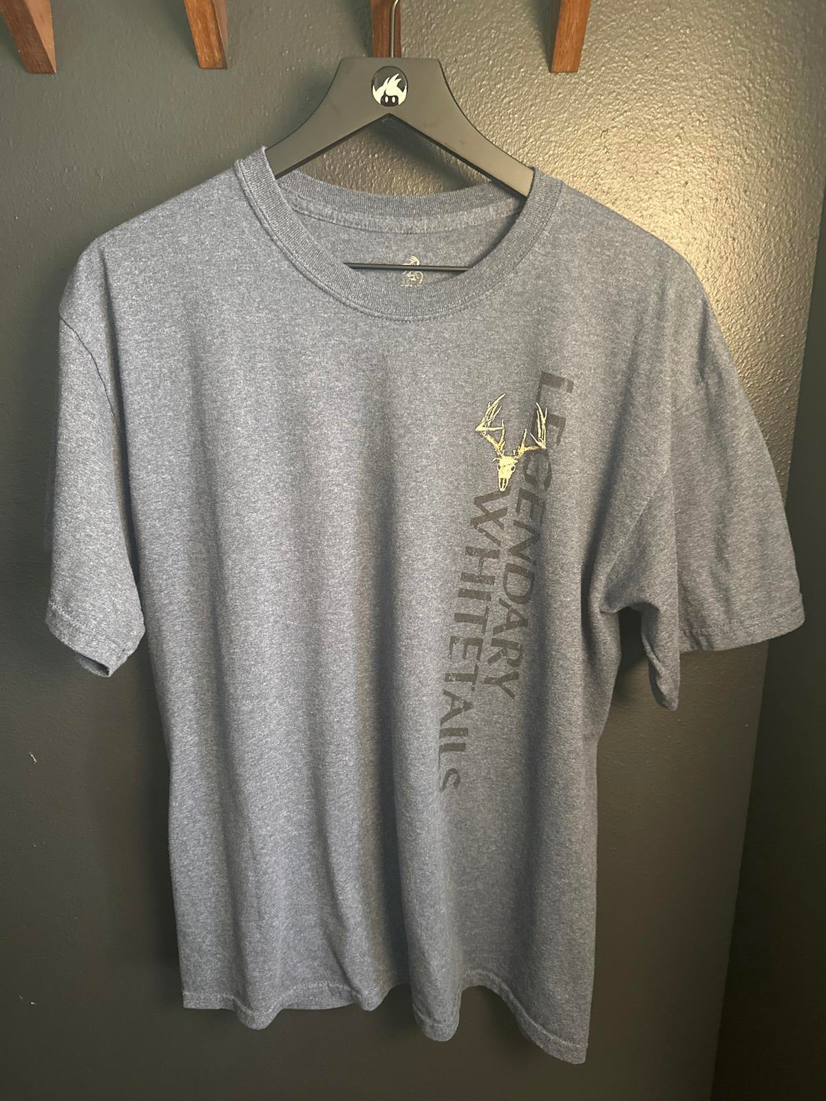 Legendary Whitetails Men's Grey Graphic Tee