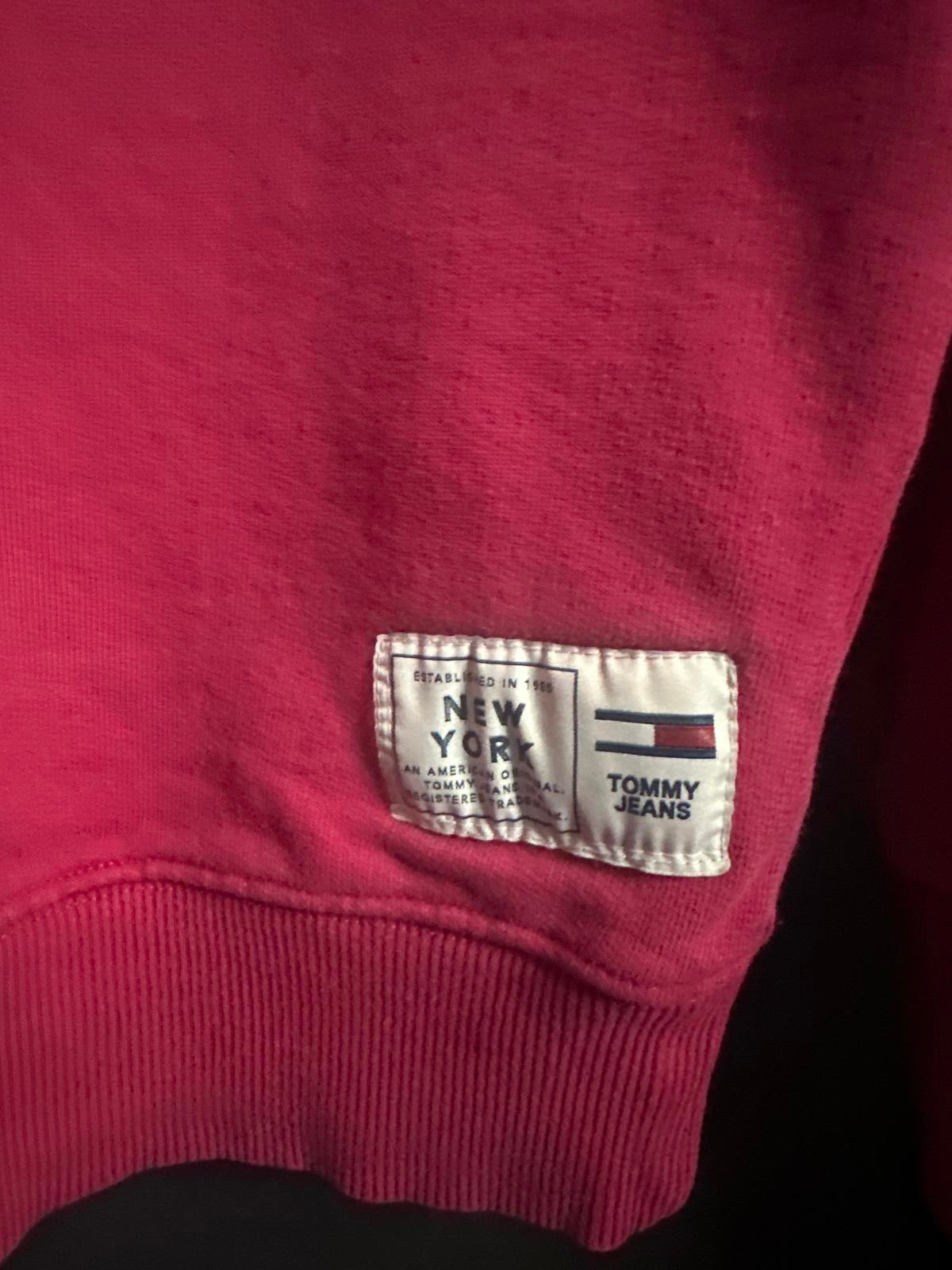 Tommy Jeans Spellout Retro Graphic Embroidered Sweatshirt - Bold Pink