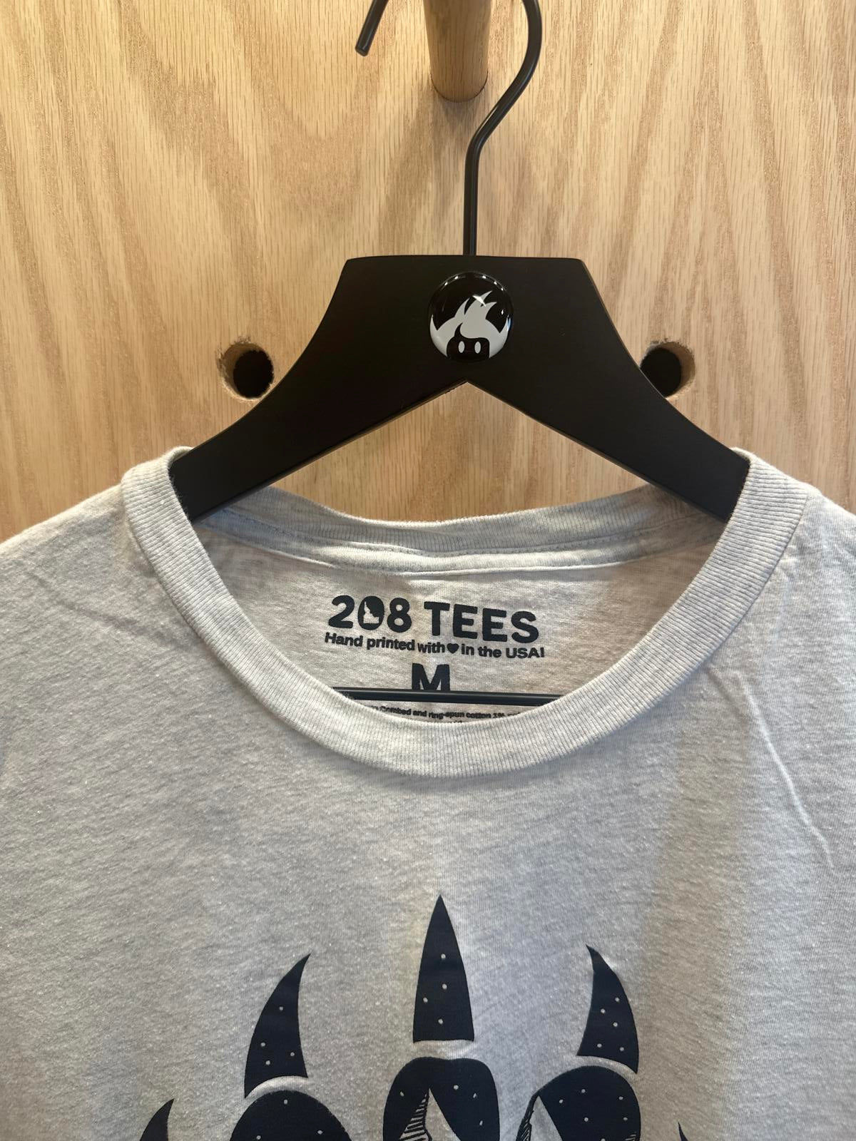 Gray Graphic T-Shirt with Bear Paw and Forest Design