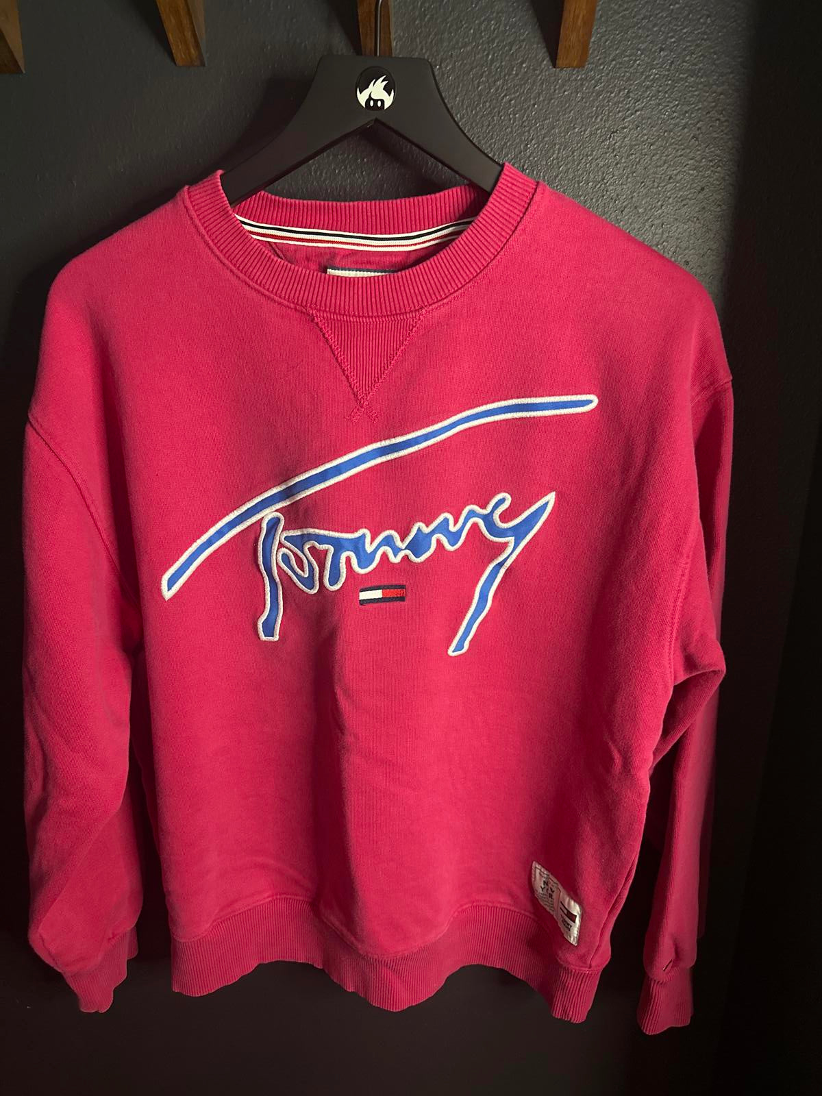 Tommy Jeans Spellout Retro Graphic Embroidered Sweatshirt - Bold Pink