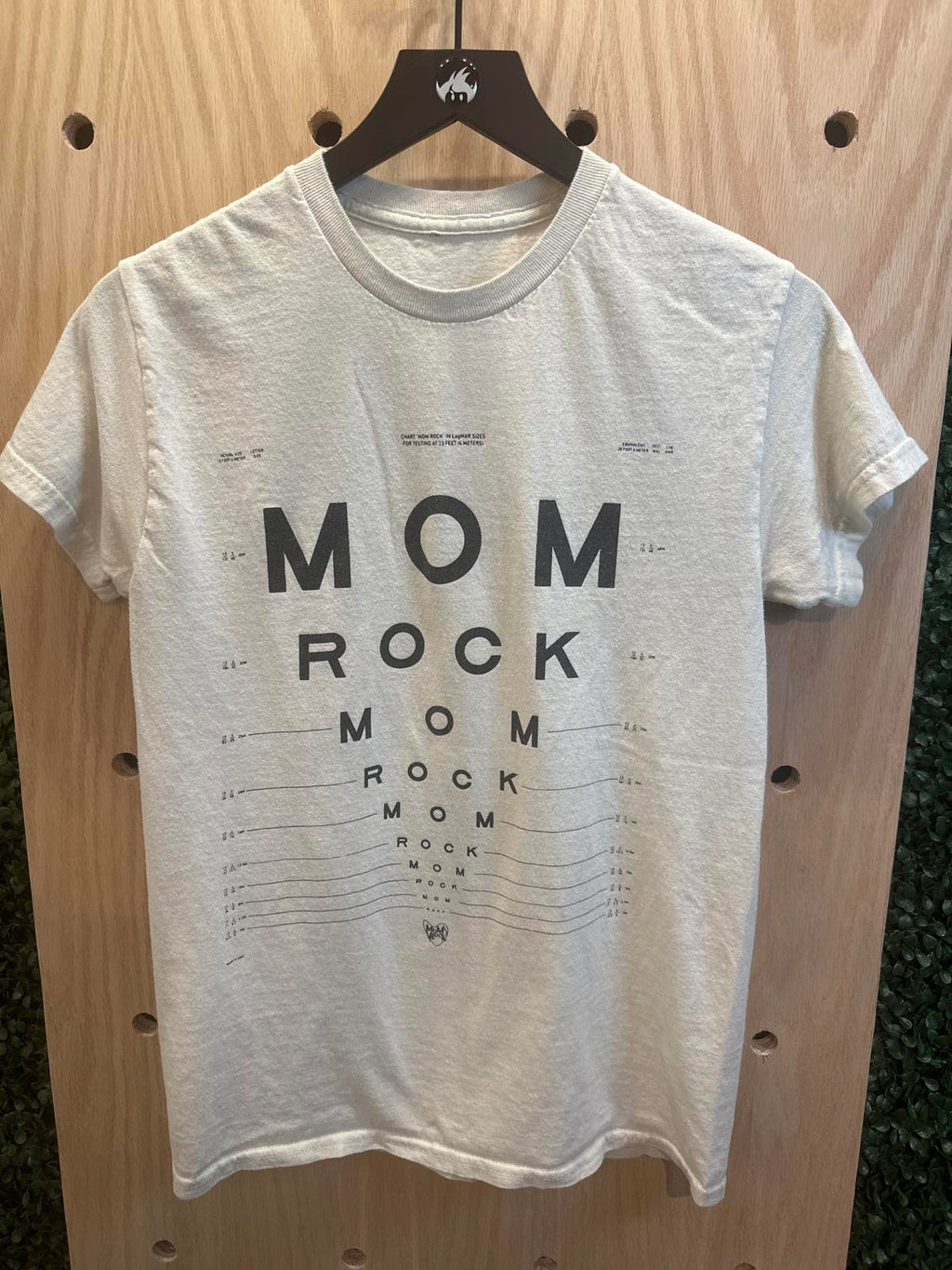 Light Gray 'Mom Rock' Graphic T-Shirt