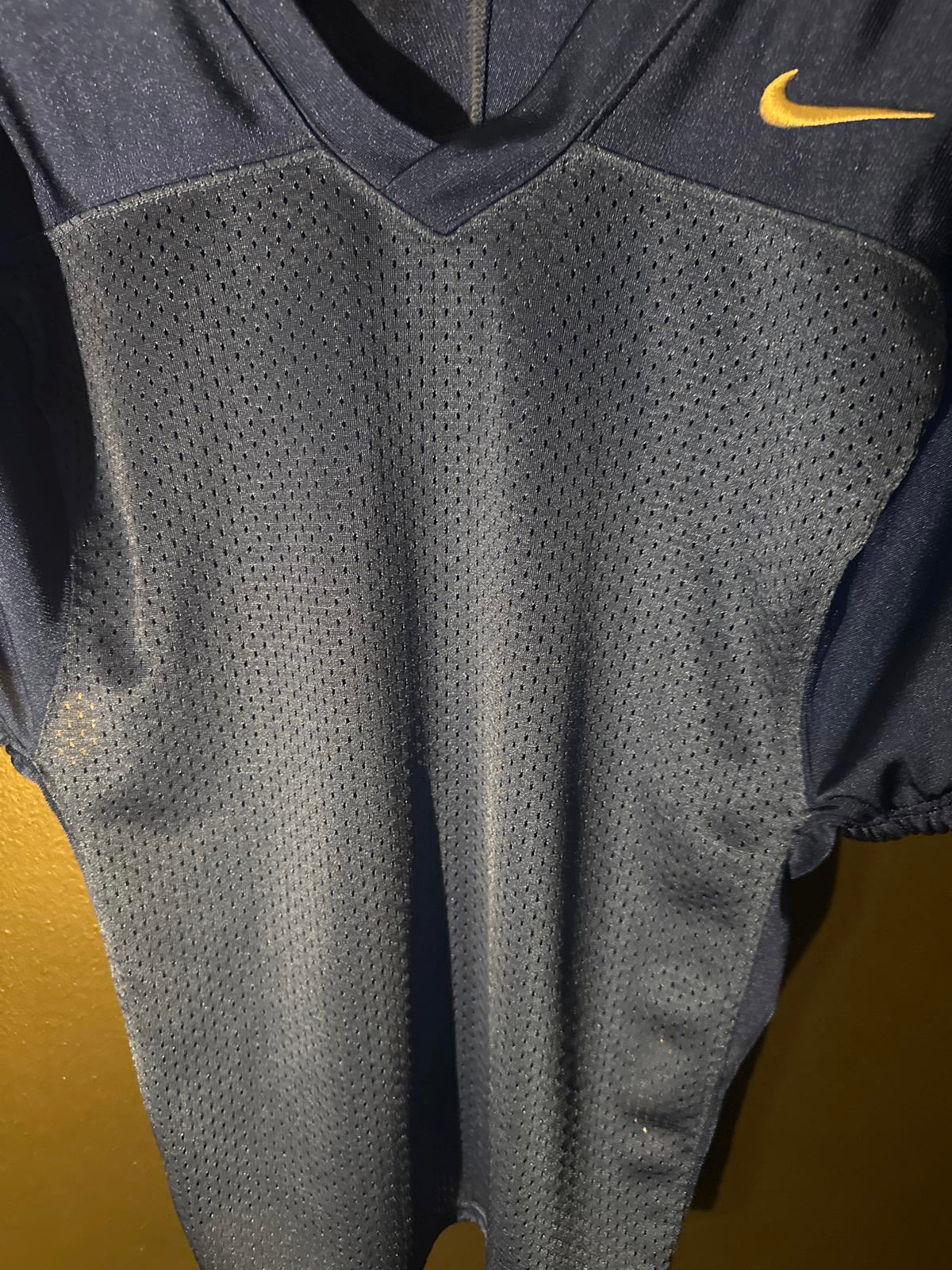 Nike Women's Blue Athletic Jersey - Size XL