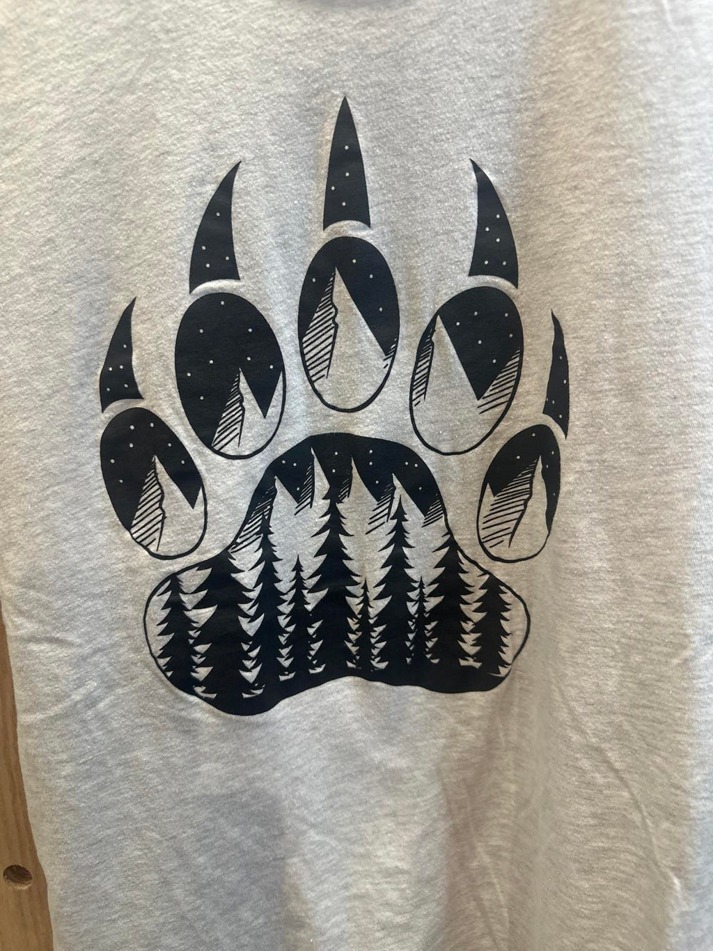 Gray Graphic T-Shirt with Bear Paw and Forest Design