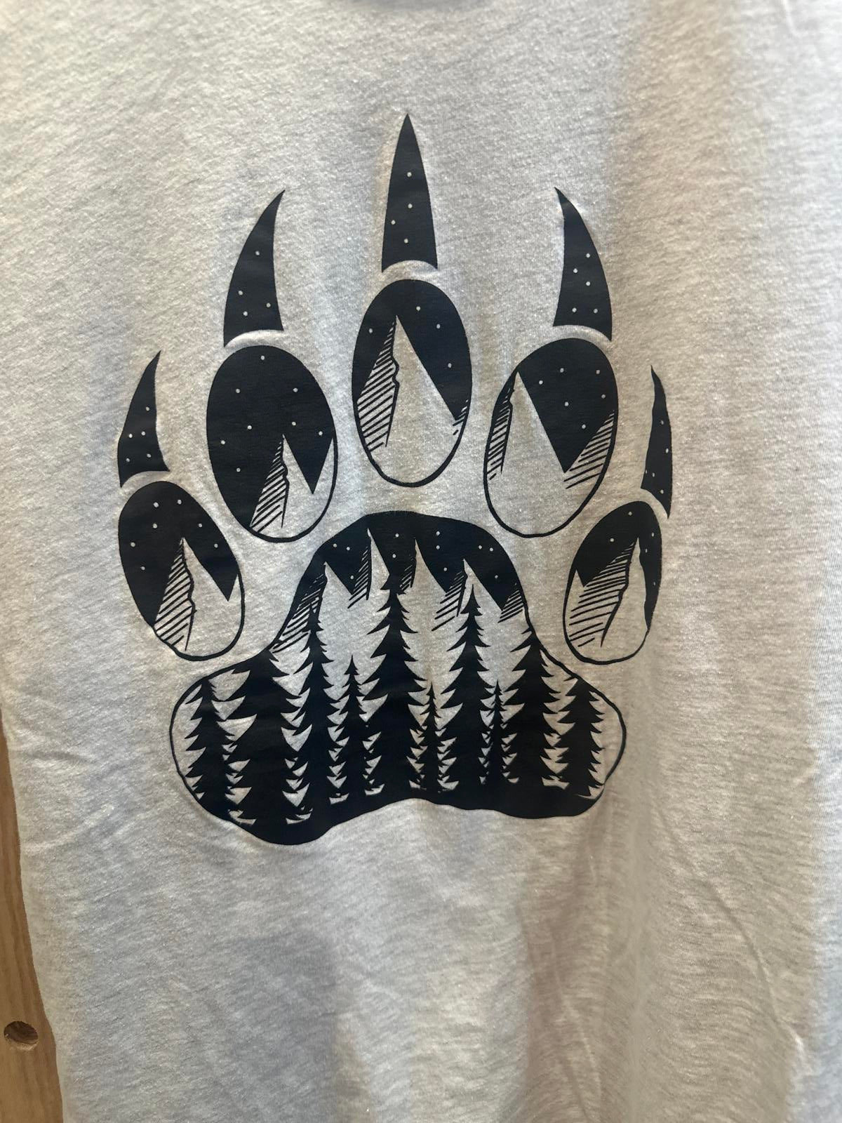 Gray Graphic T-Shirt with Bear Paw and Forest Design