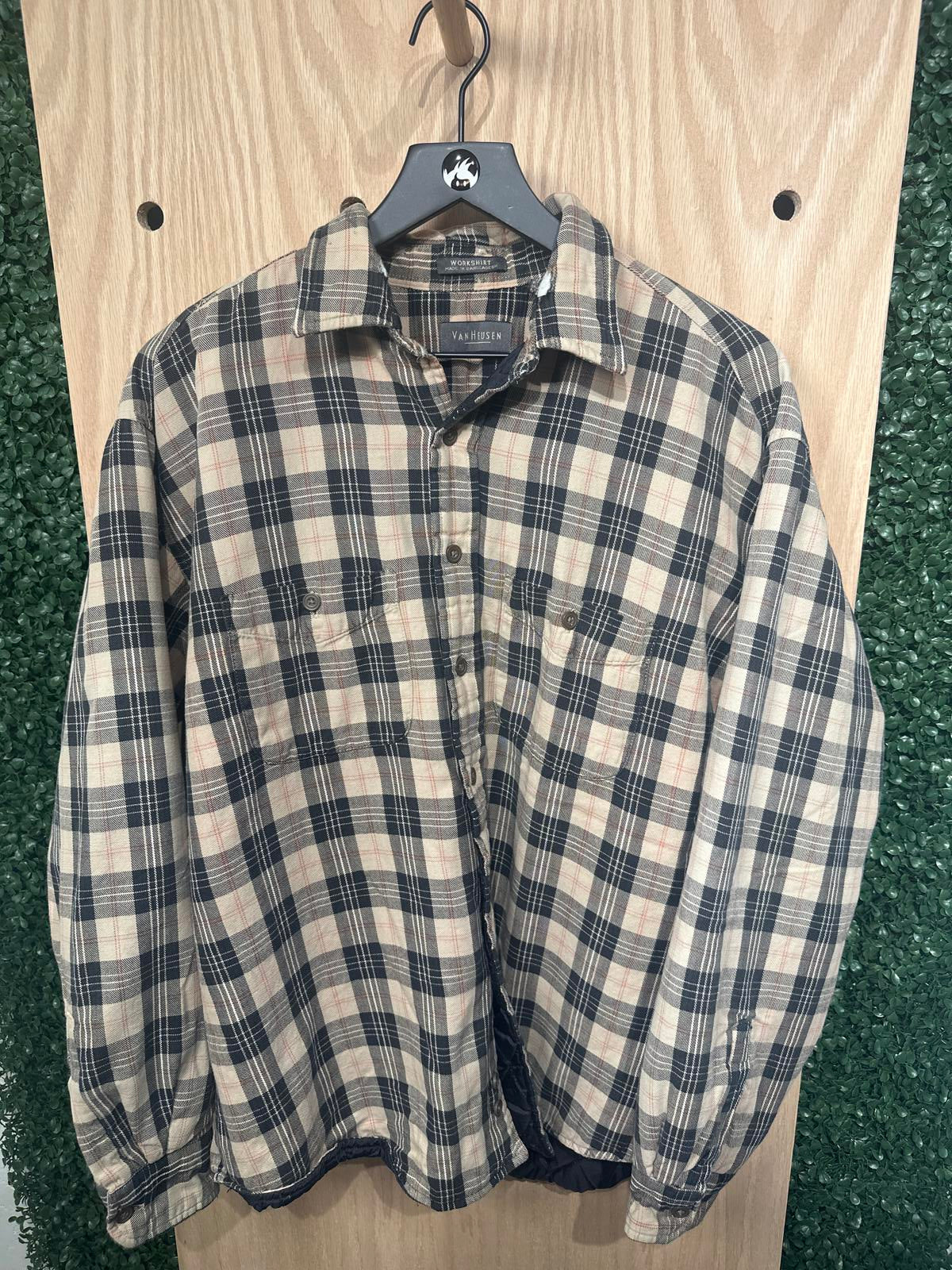 Vintage Van Heusen Men's Plaid Workshirt Casual Button-Up Shirt