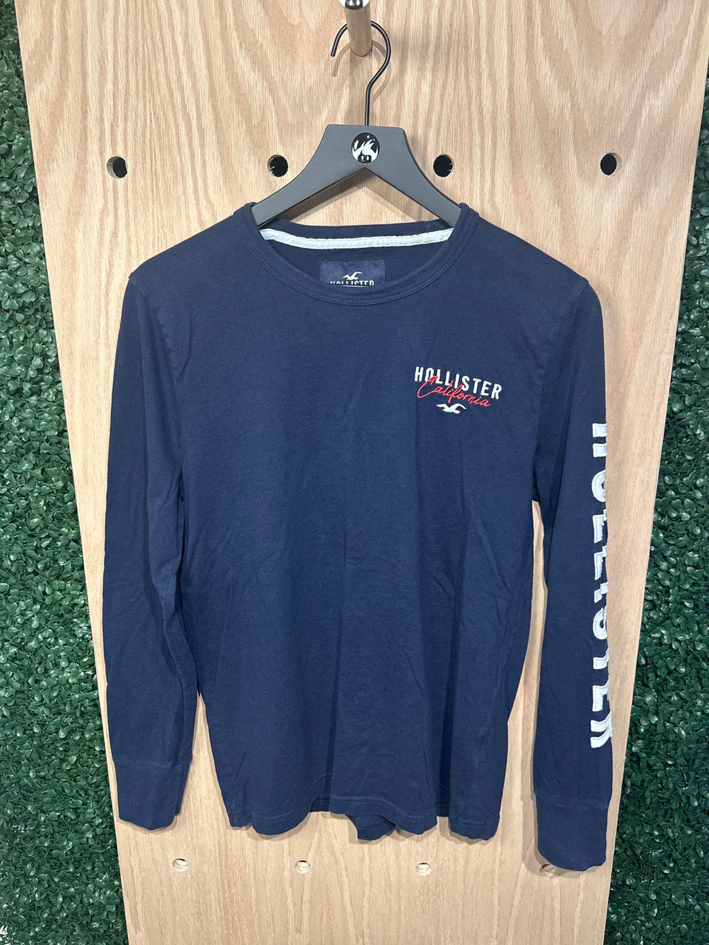 Hollister Men's Long Sleeve Navy Blue Shirt