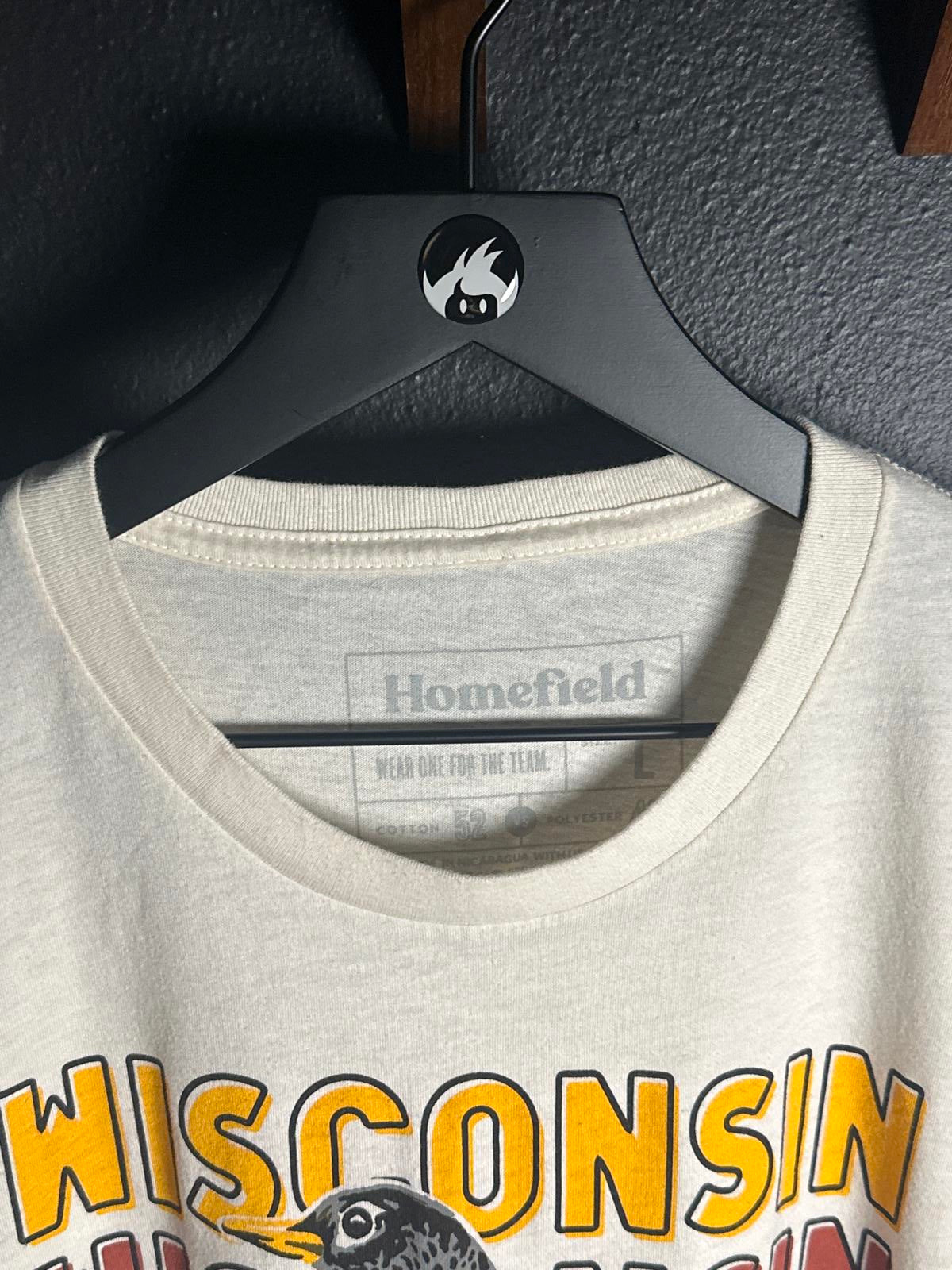 Homefield Wisconsin American Robin Graphic T-Shirt