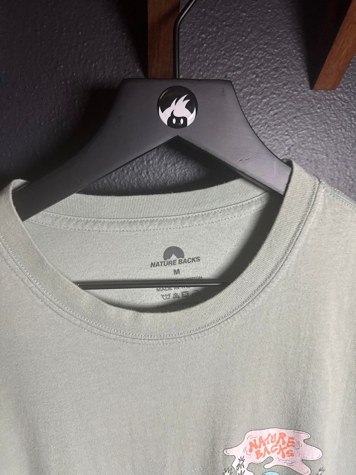 Nature Backs Men's Graphic T-Shirt Size M