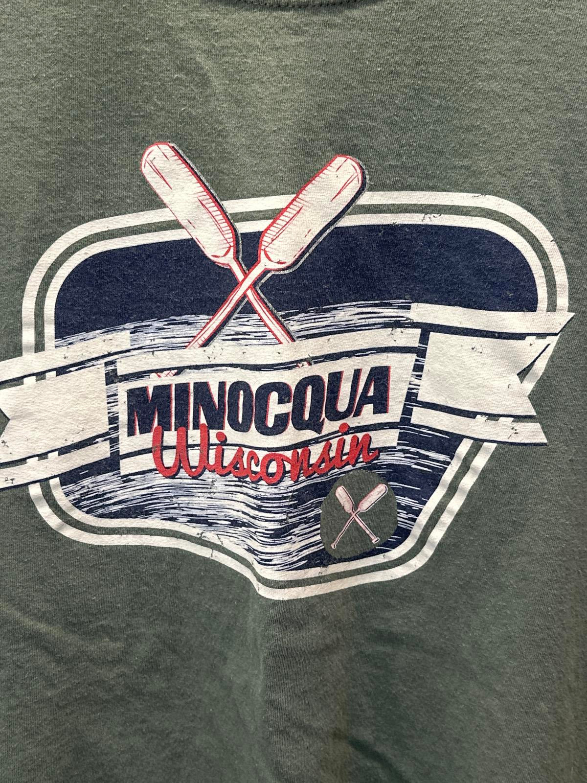 Gildan Heavy Cotton Green Minocqua Wisconsin Graphic T-Shirt