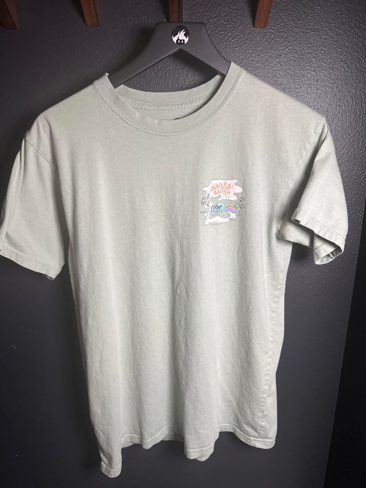 Nature Backs Men's Graphic T-Shirt Size M