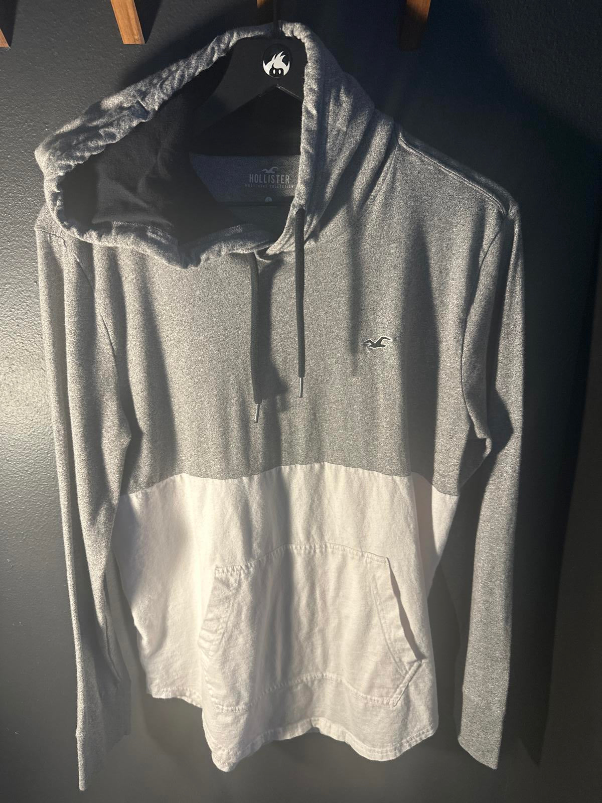 Hollister Hooded T-Shirt - Gray & White - Size S