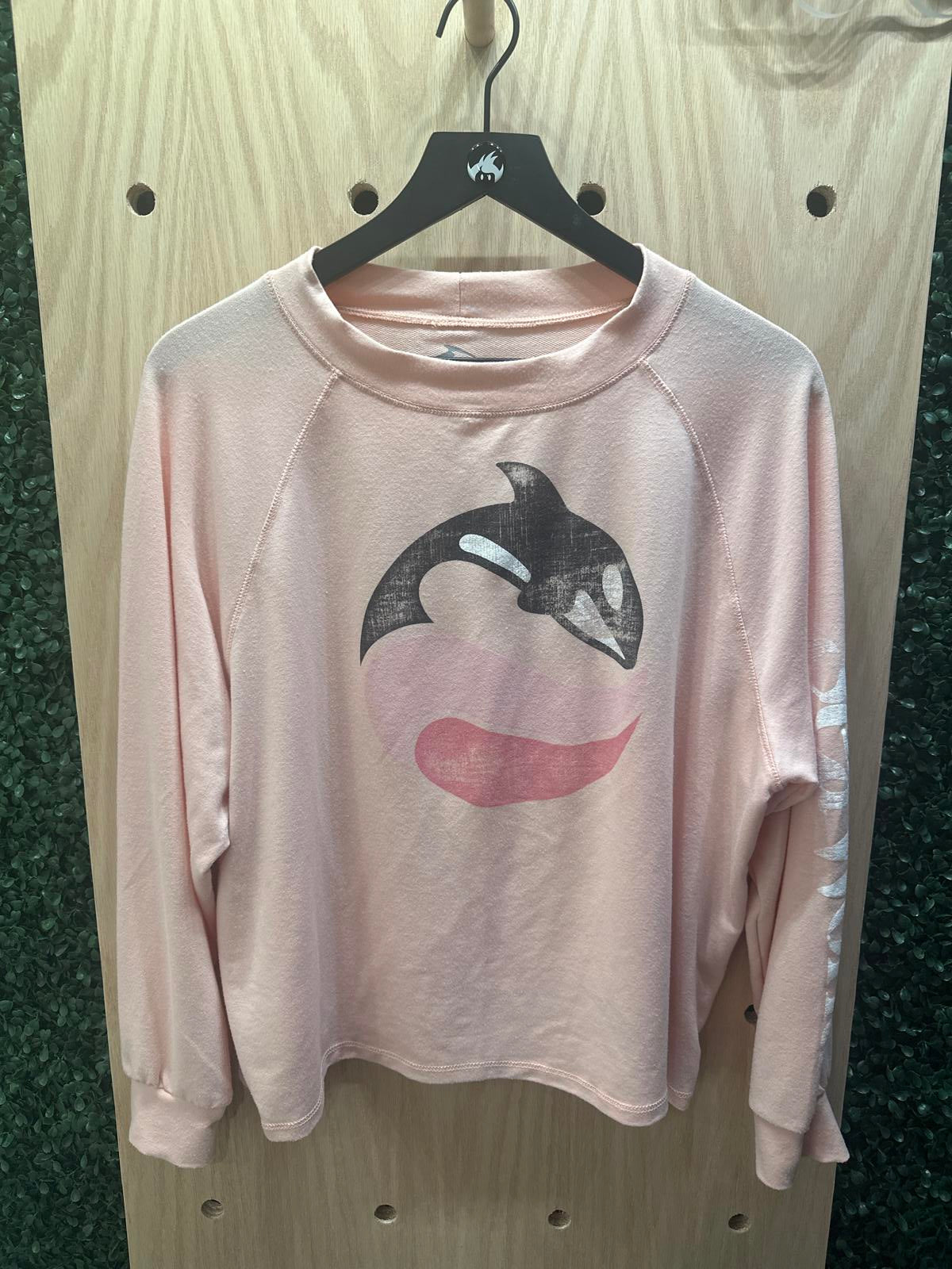 SeaWorld Woman's Long Sleeve Crop Top
