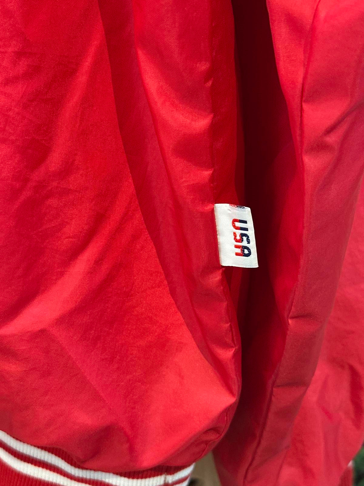 Vintage Red Windbreaker Jacket with V-Neck Collar