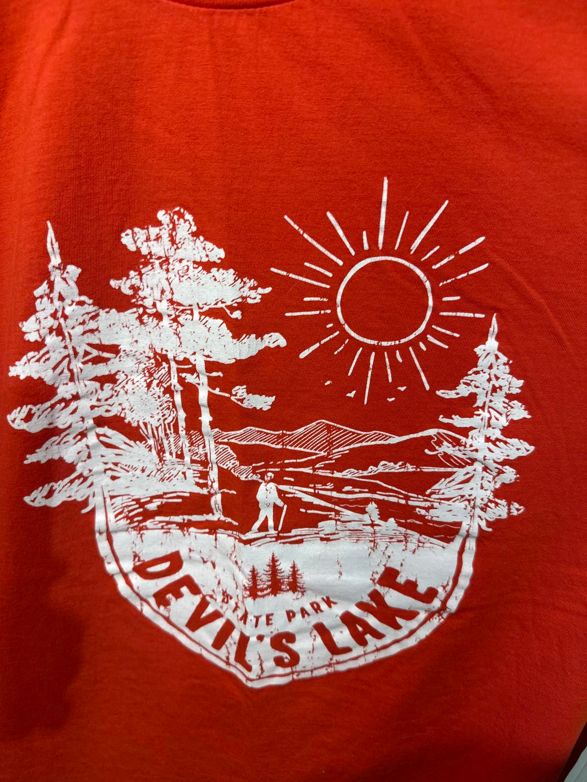 MV Medium Red Graphic T-Shirt with Devil's Lake Print