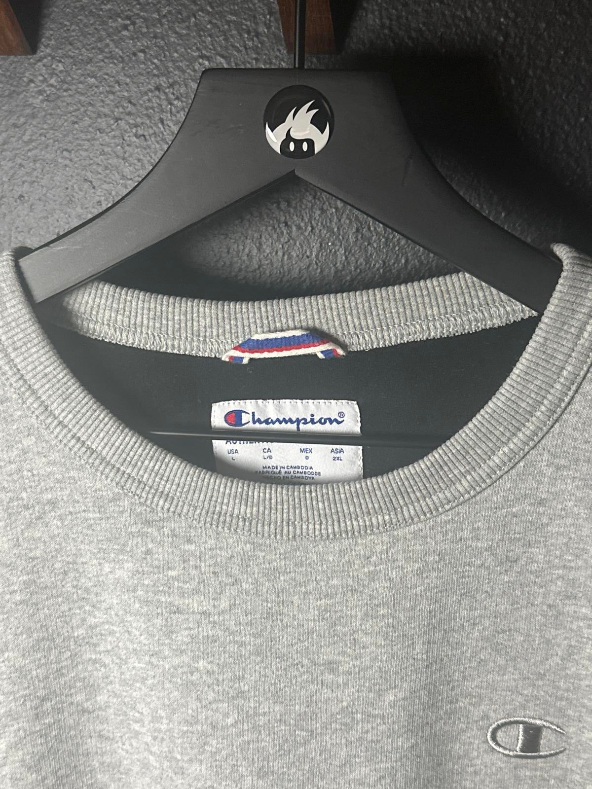 Champion Men's Grey Crewneck Sweatshirt