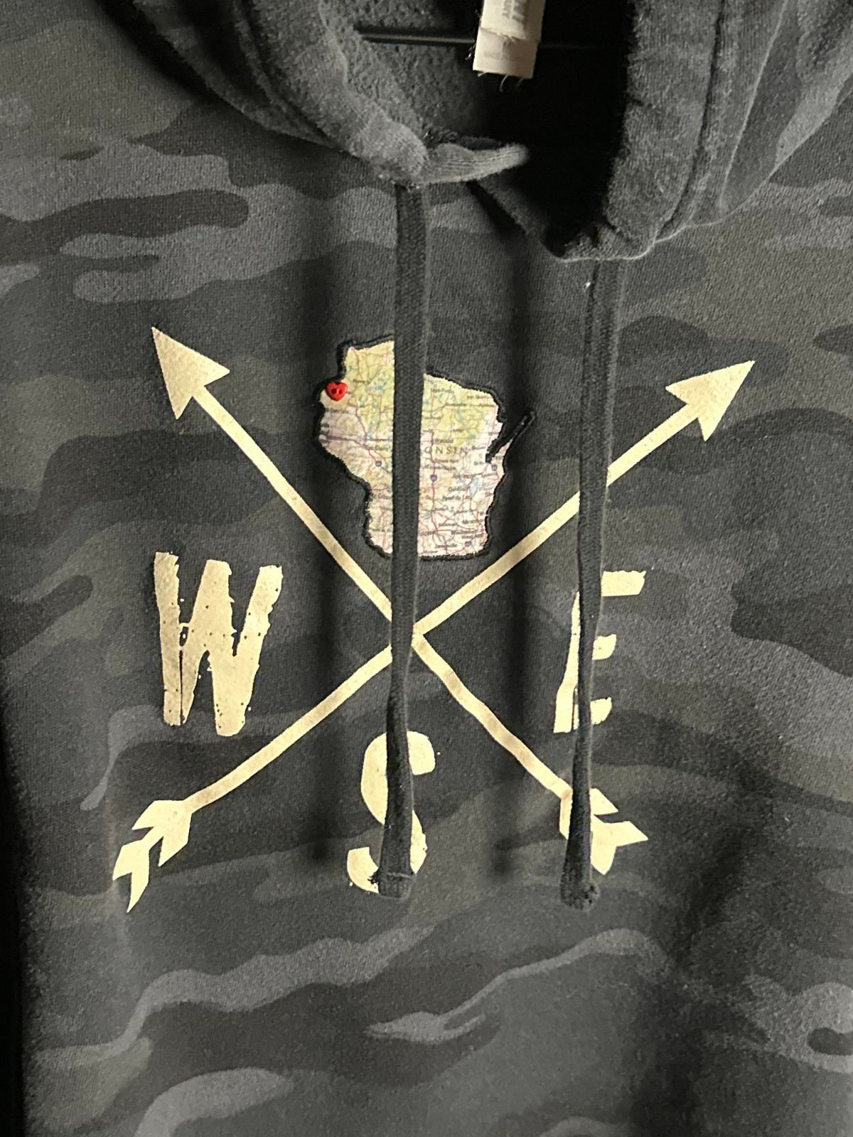 Black Camouflage Cropped Hoodie with Arrow and Map Design