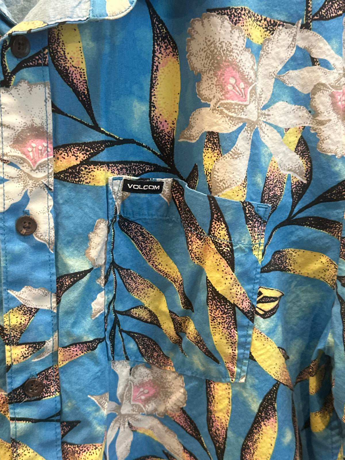 Volcom Classic Fit Men's Hawaiian Shirt XL