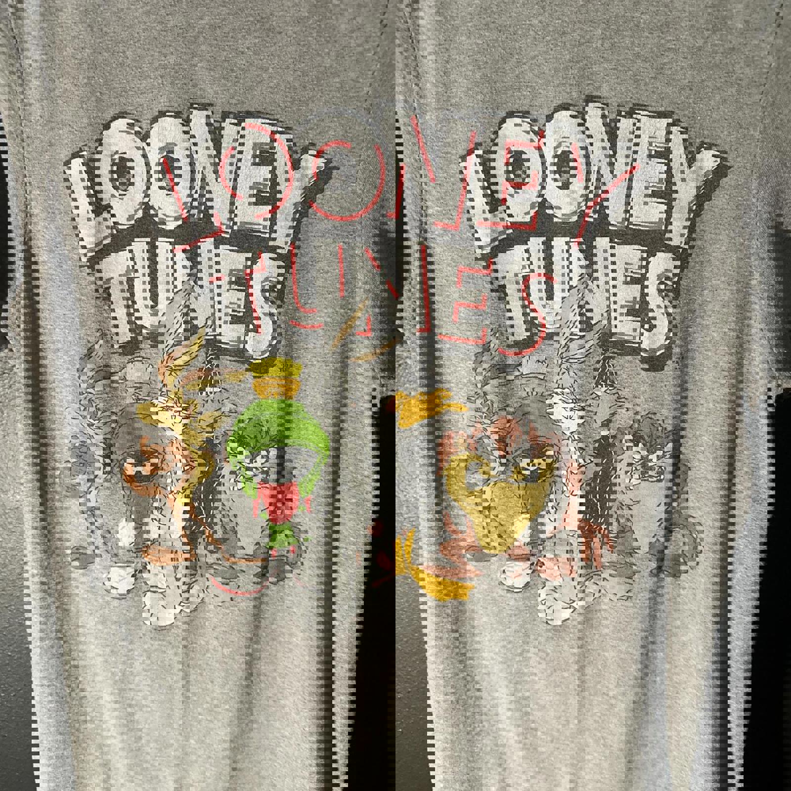 Loony Toons T-Shirt Size Small