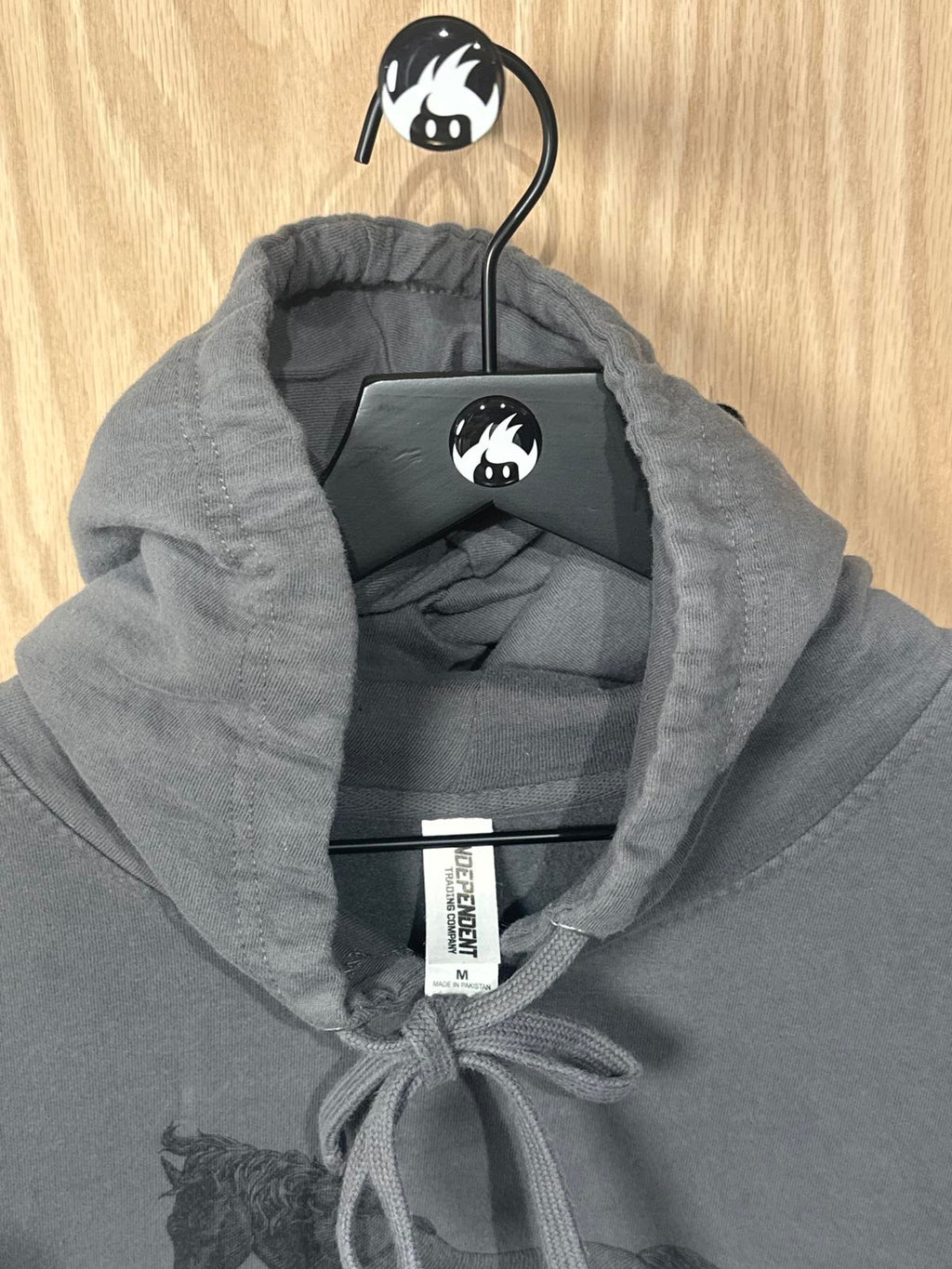 Gray Men's Hoodie with Horse Graphic and Drawstring Hood
