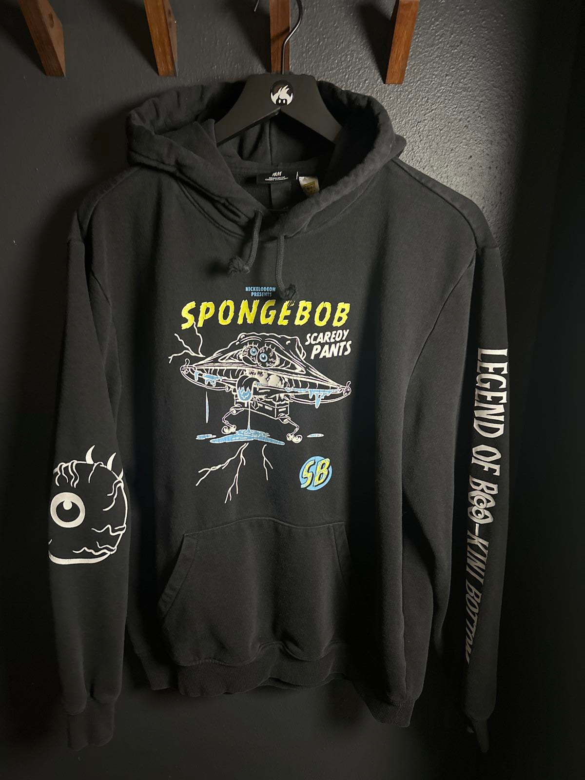 H&M SpongeBob Scaredy Pants Black Hoodie Sweatshirt