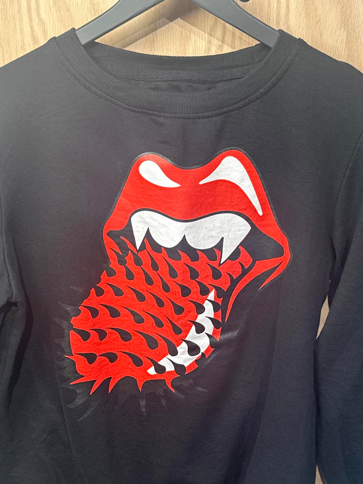 Rolling Stones Black Graphic Sweatshirt with Red Lips and Tongue Design