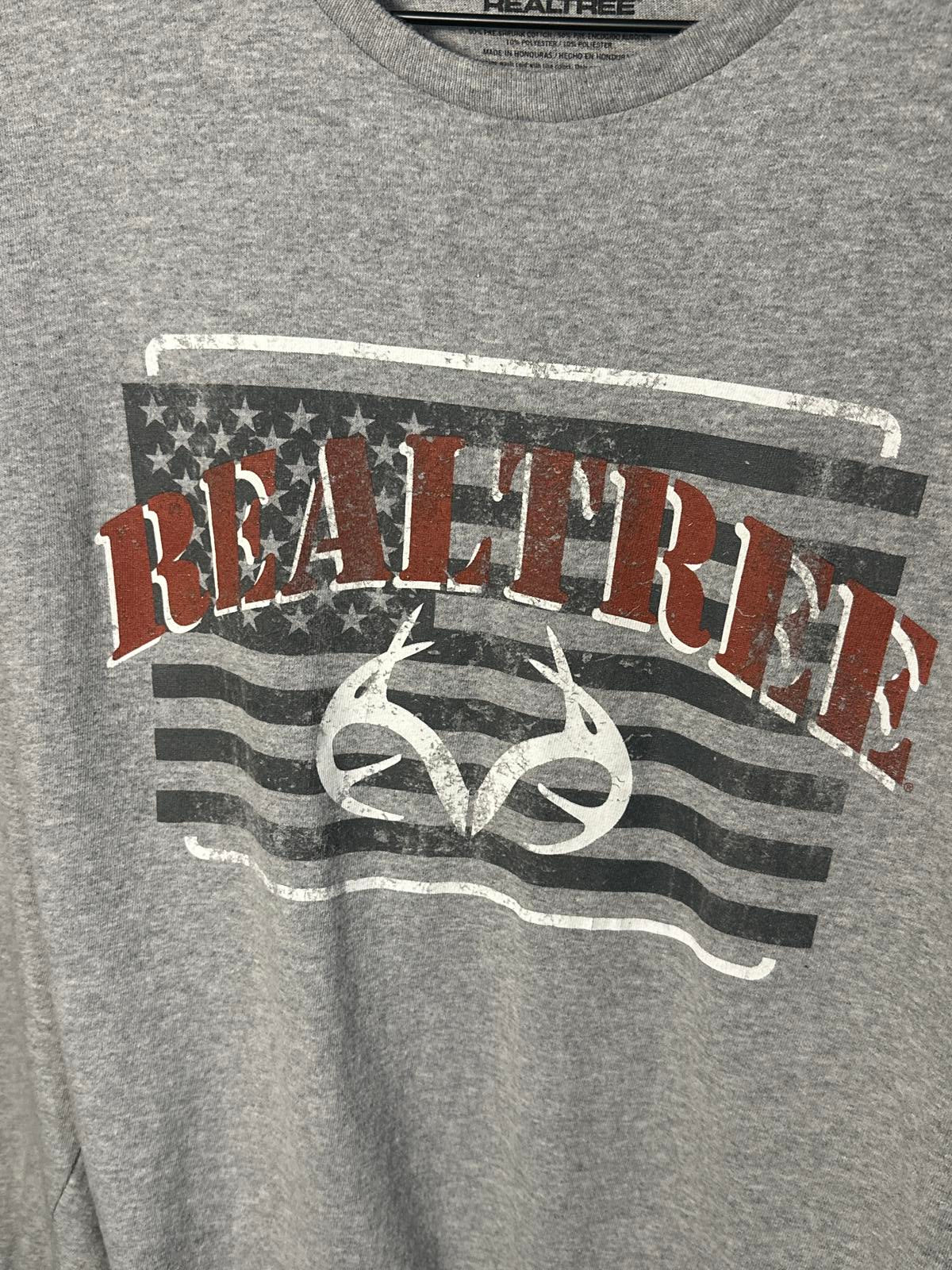Realtree Grey Long Sleeve Men's Shirt with Flag Graphic