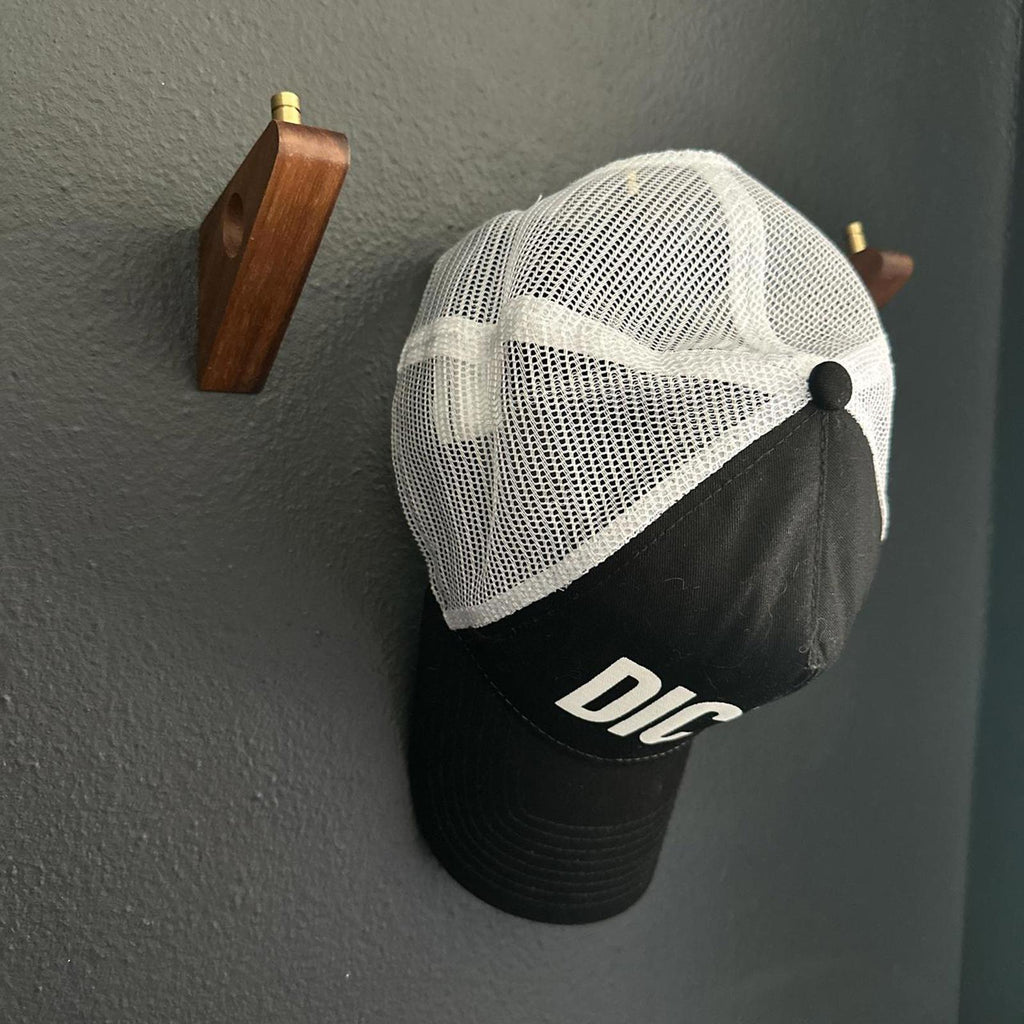 New Era Men's Black and White Hat