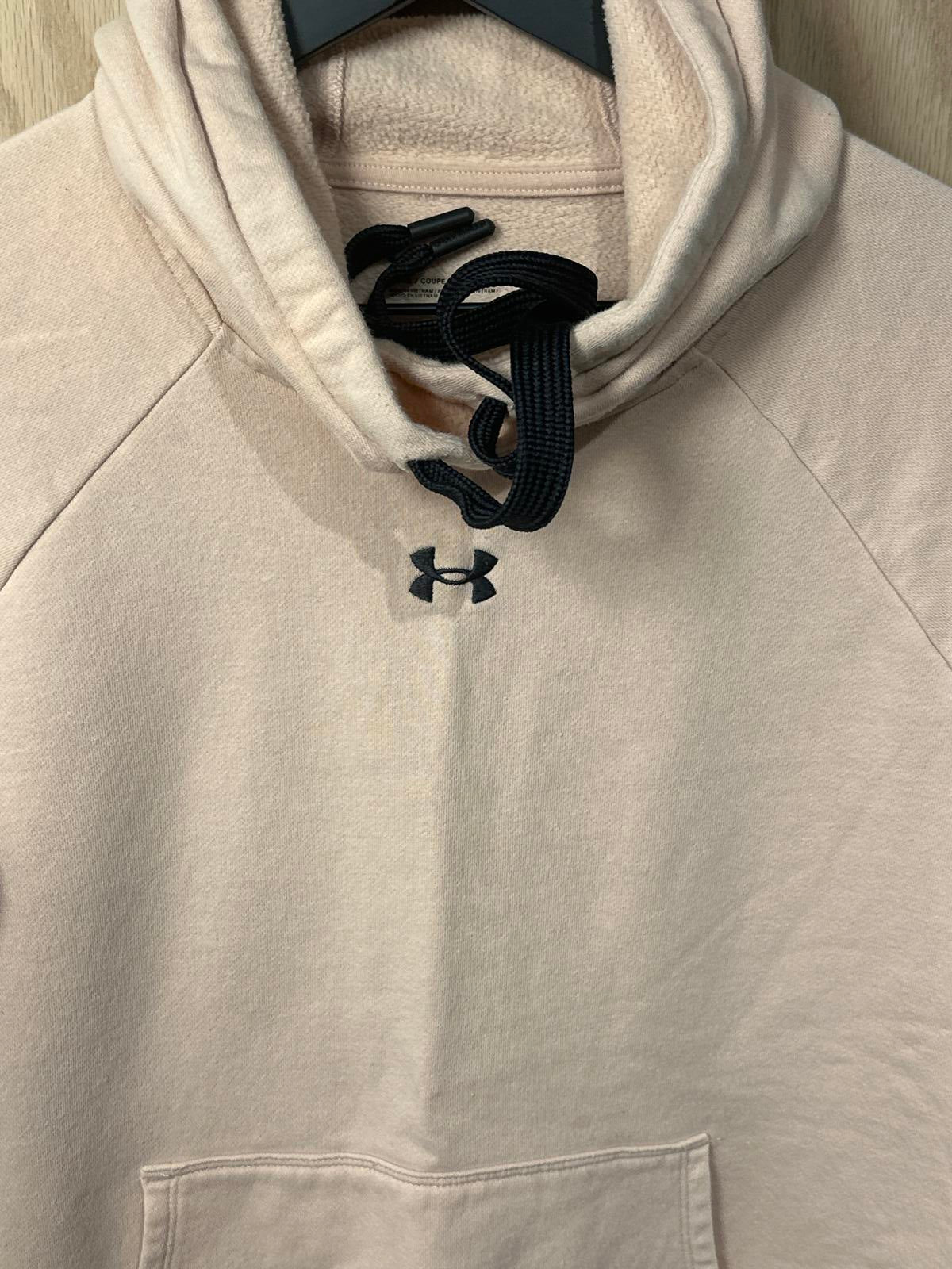 Under Armour Women's Hoodie in Light Pink