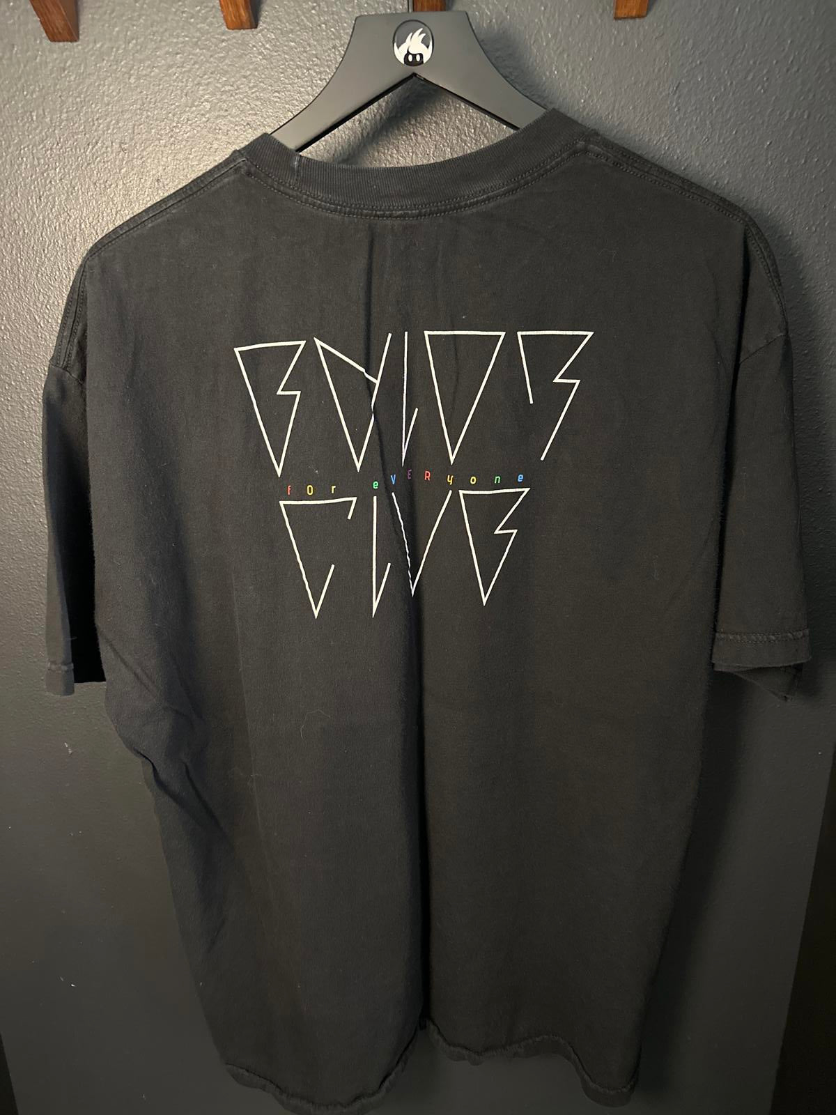 WWE Authentic 'For Everyone' Graphic Tee - Black XL