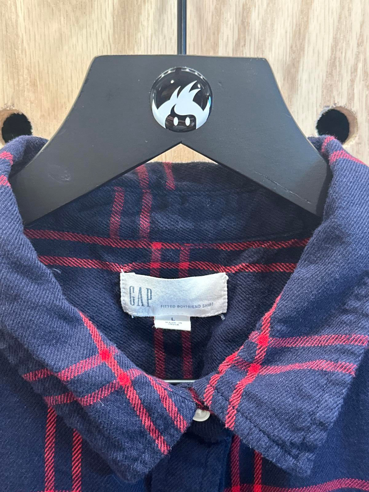 GAP Woman's Fitted Button-Up Shirt Navy Red Plaid