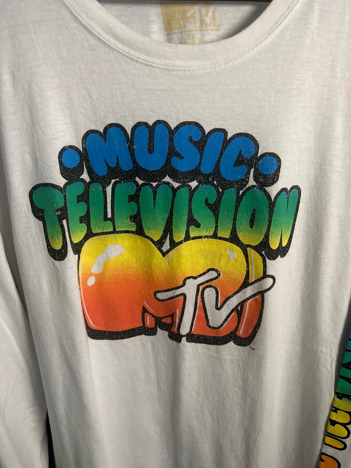 MTV Music Television Men's Long Sleeve T-Shirt