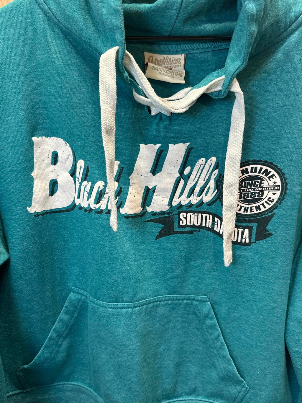 RetroVision Black Hills South Dakota Hoodie Sweatshirt