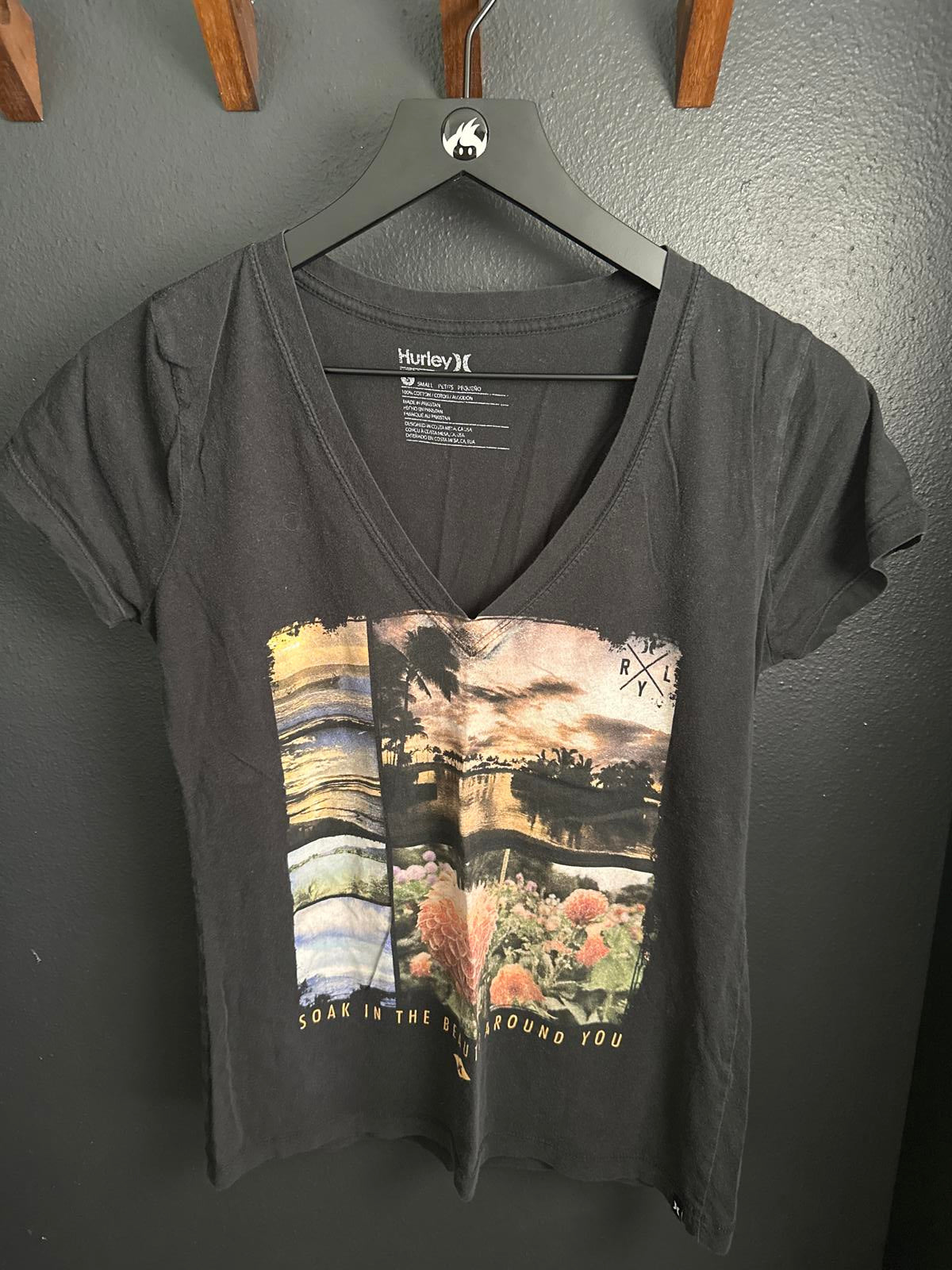 Hurley Women's Graphic V-Neck Tee - 'Soak in the Beauty' Design