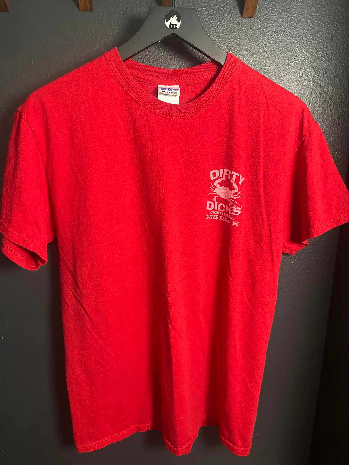 Dirty Dick's Crab House Red T-Shirt - Gildan Ultra Cotton Size M