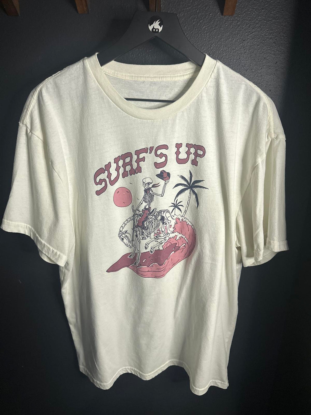 Surf's Up Graphic Tee - Retro Skeleton Design
