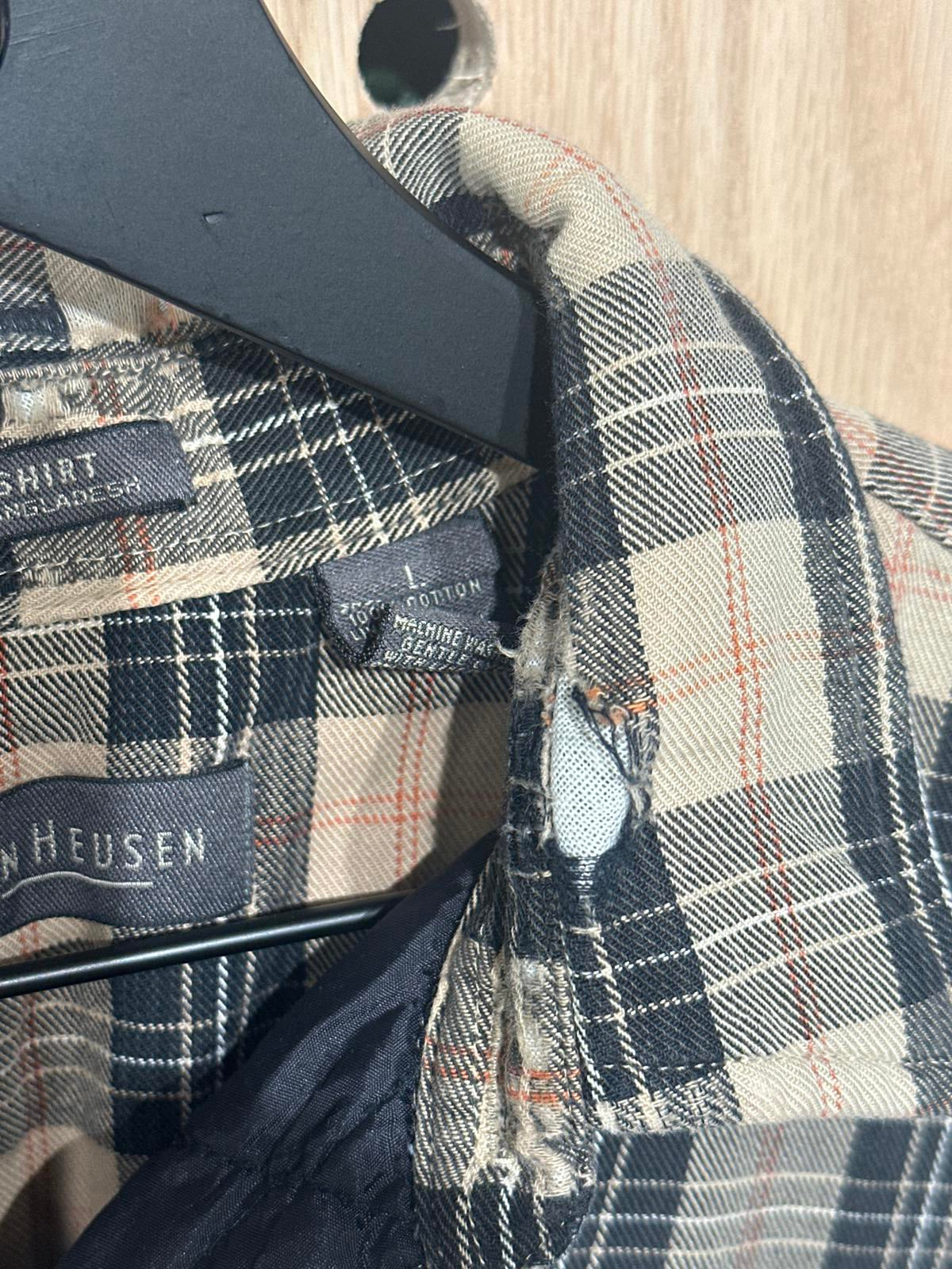 Vintage Van Heusen Men's Plaid Workshirt Casual Button-Up Shirt