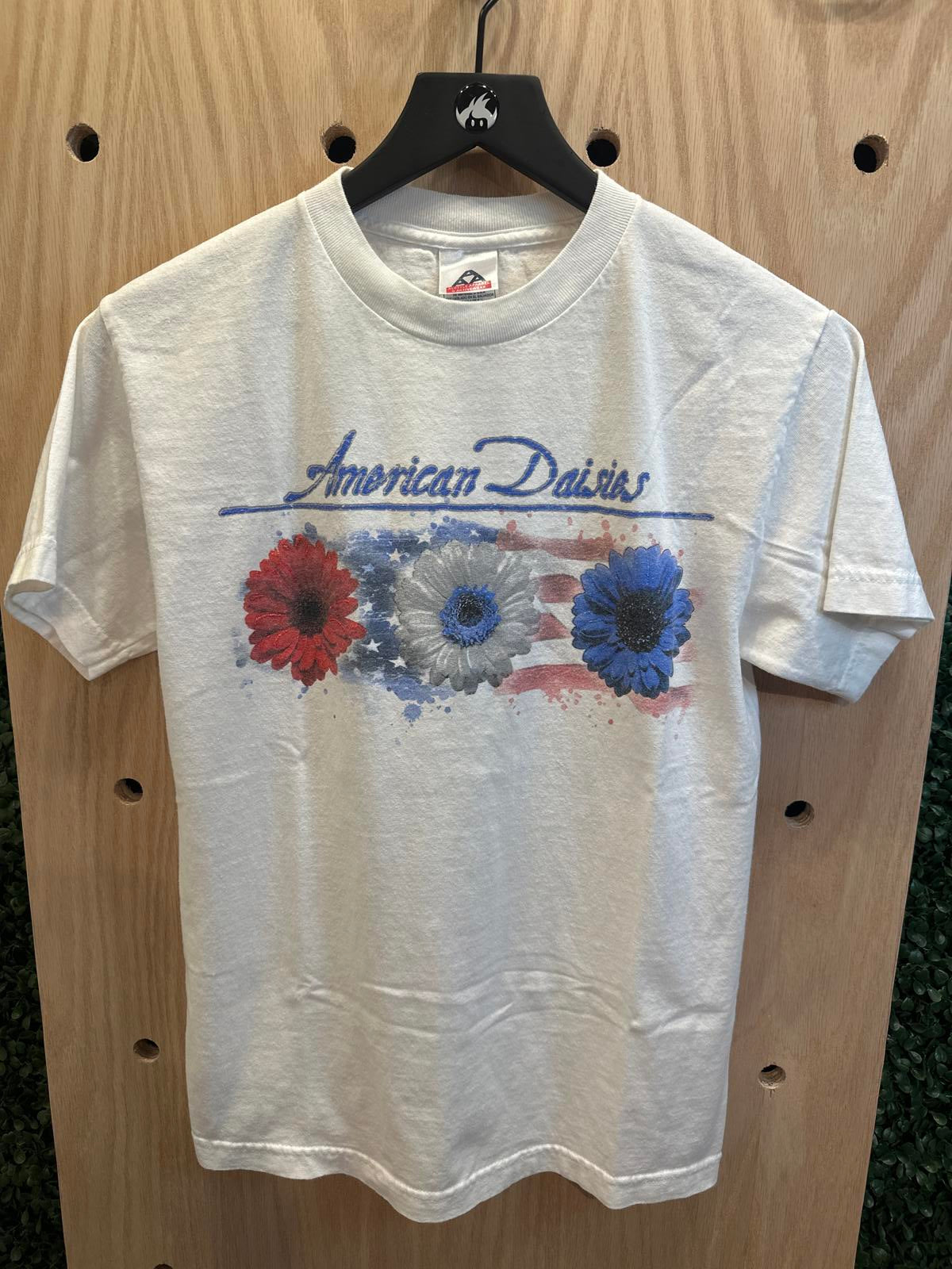 American Daisies Graphic Short Sleeve T-Shirt