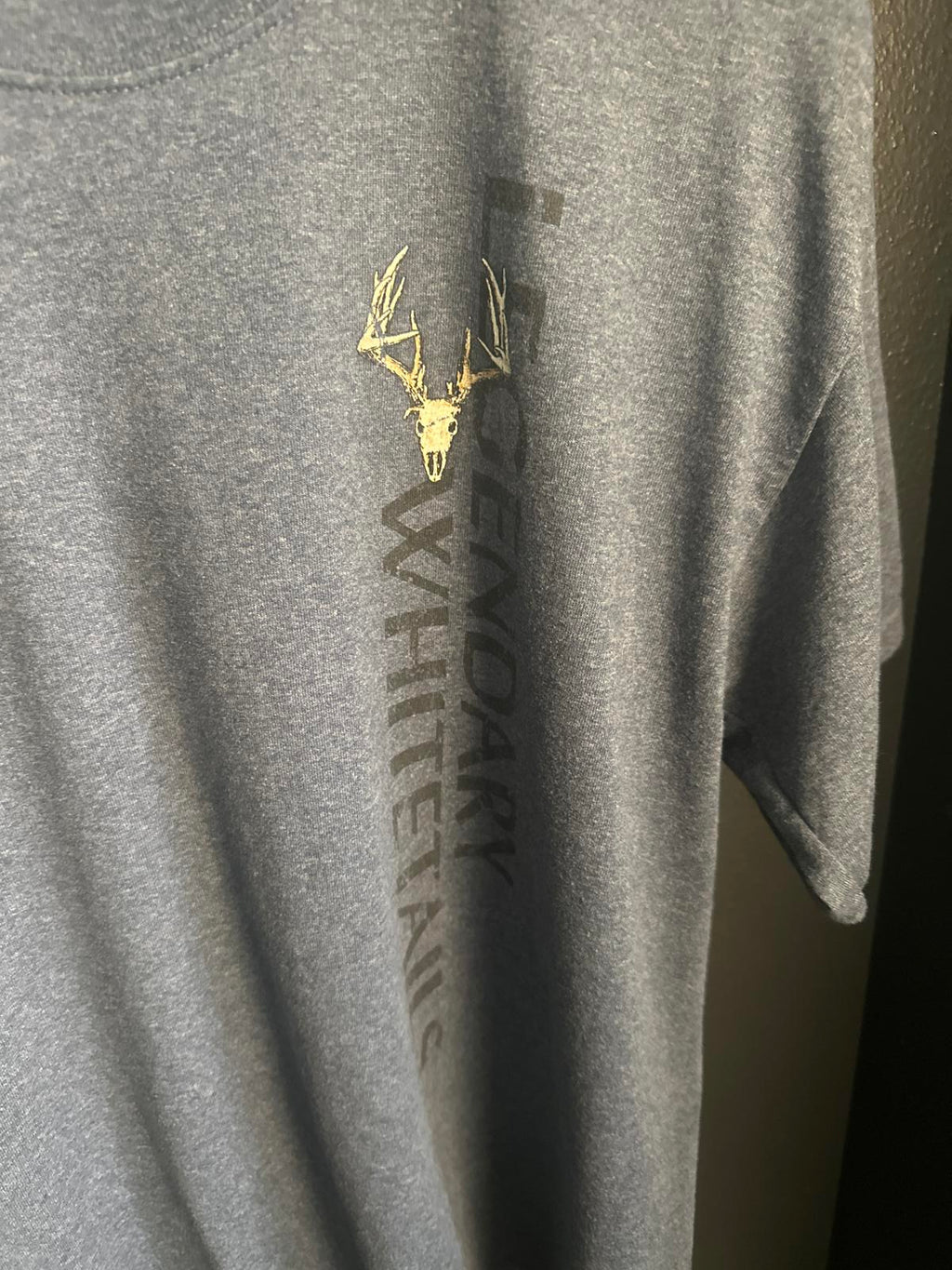Legendary Whitetails Men's Grey Graphic Tee