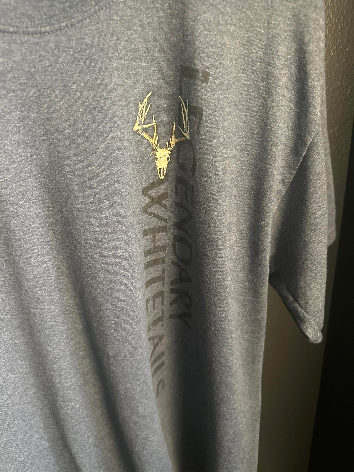 Legendary Whitetails Men's Grey Graphic Tee
