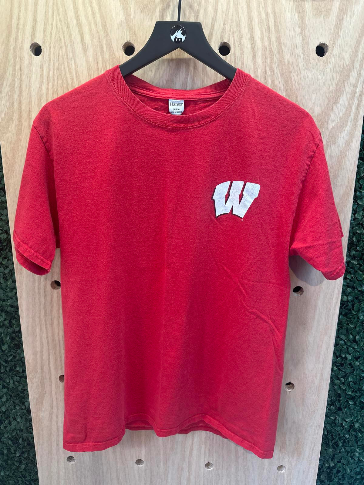 Hanes Red Wisconsin Badgers Men's T-Shirt Medium