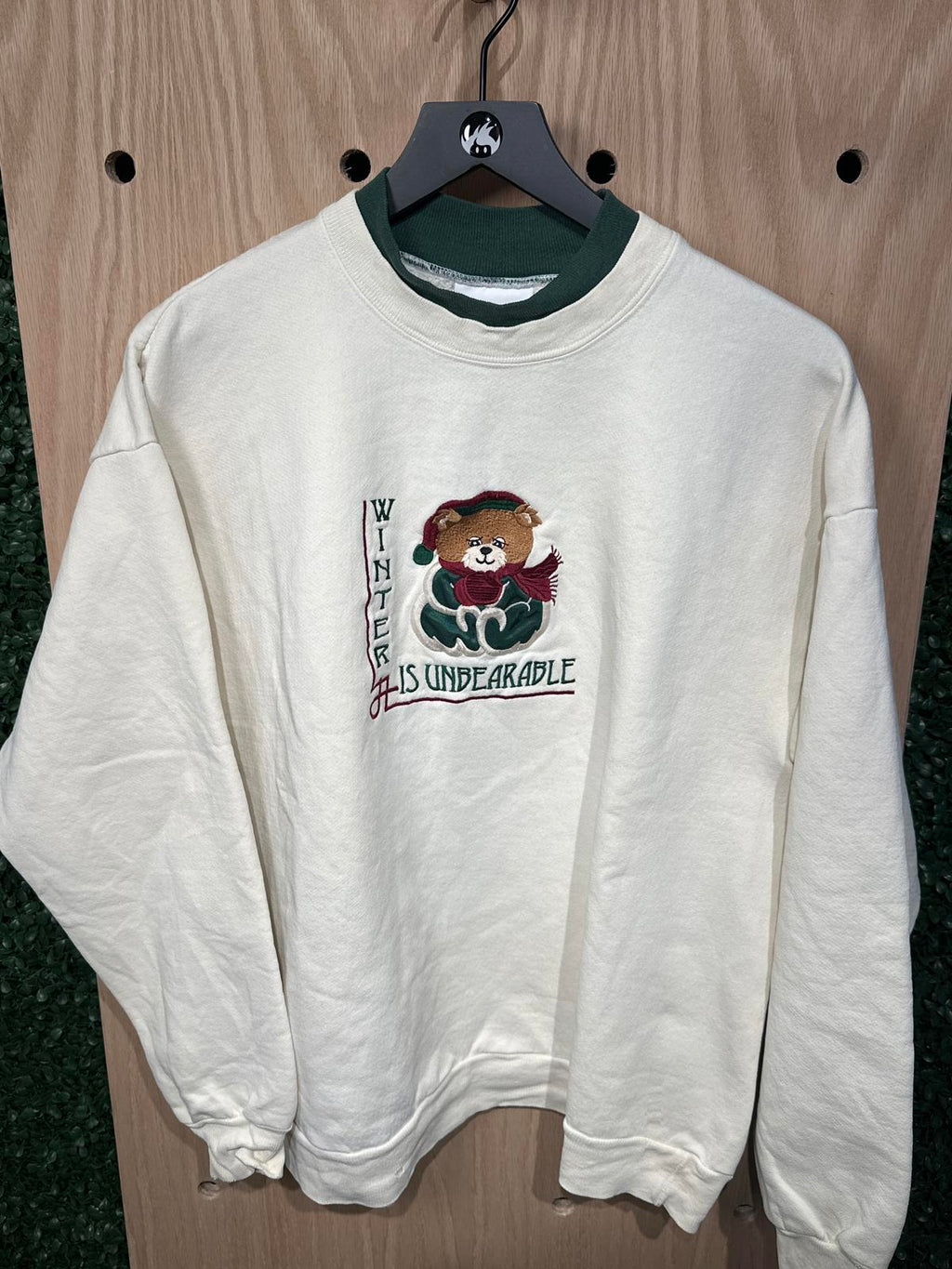 Woman's Winter Bear Embroidered Sweatshirt