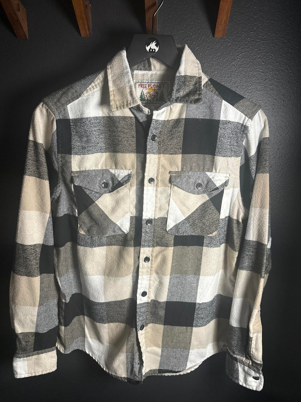 Free Planet Men's Plaid Button-Up Shirt Size Small