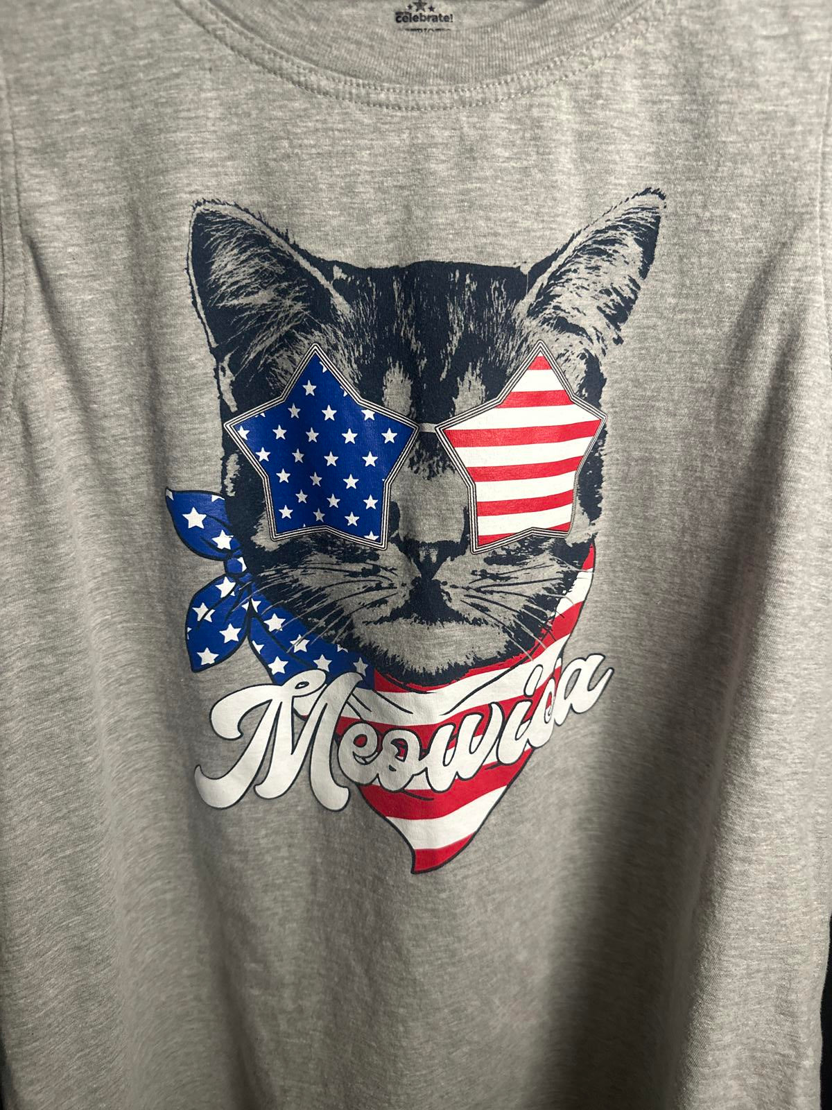 Patriotic Cat Graphic Tank Top - Celebrate in Style!