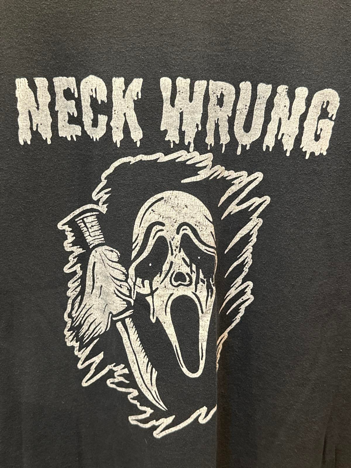 Gildan Men's Black Graphic T-Shirt Neck Wrung Scream Style
