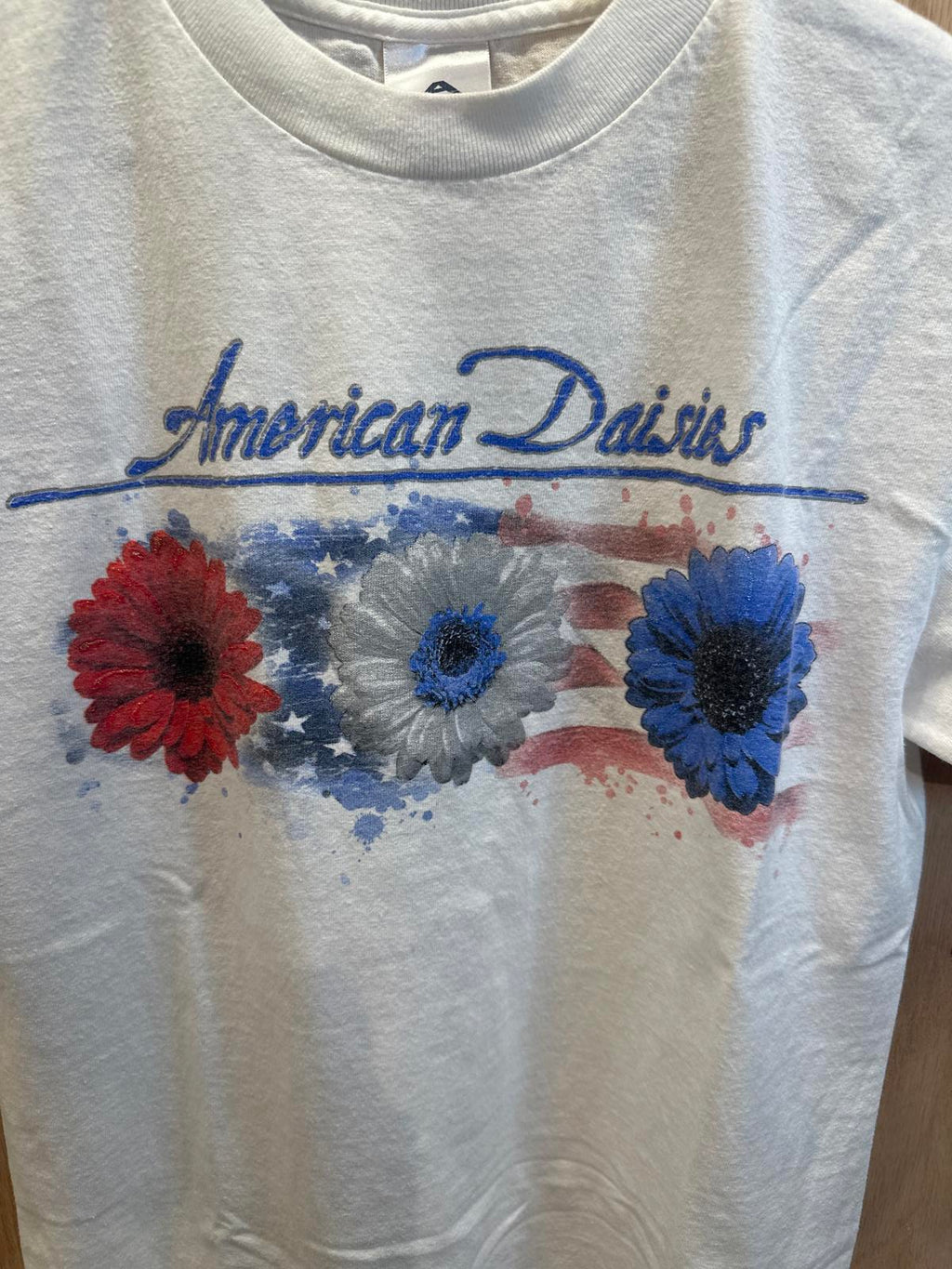 American Daisies Graphic Short Sleeve T-Shirt