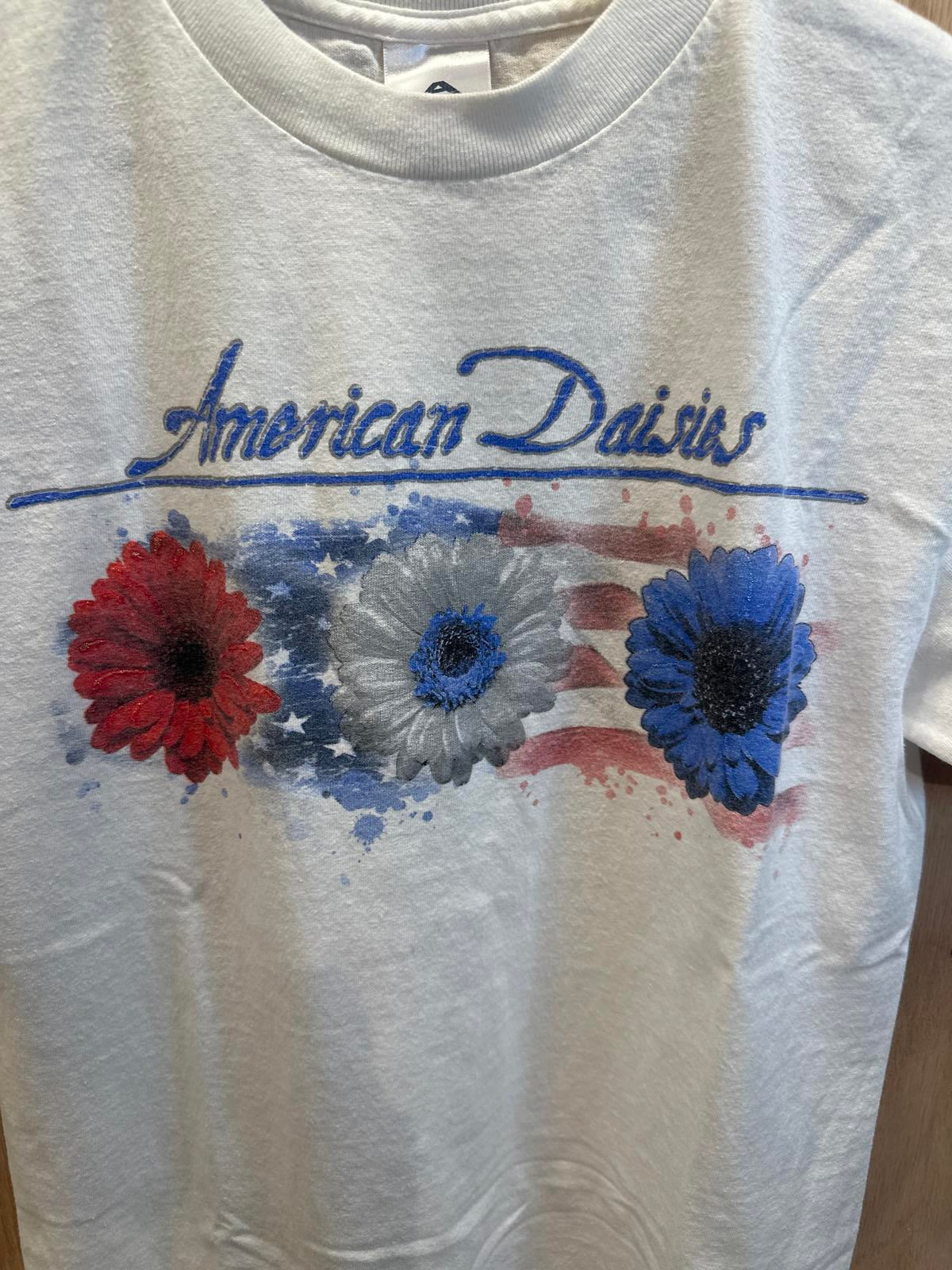 American Daisies Graphic Short Sleeve T-Shirt