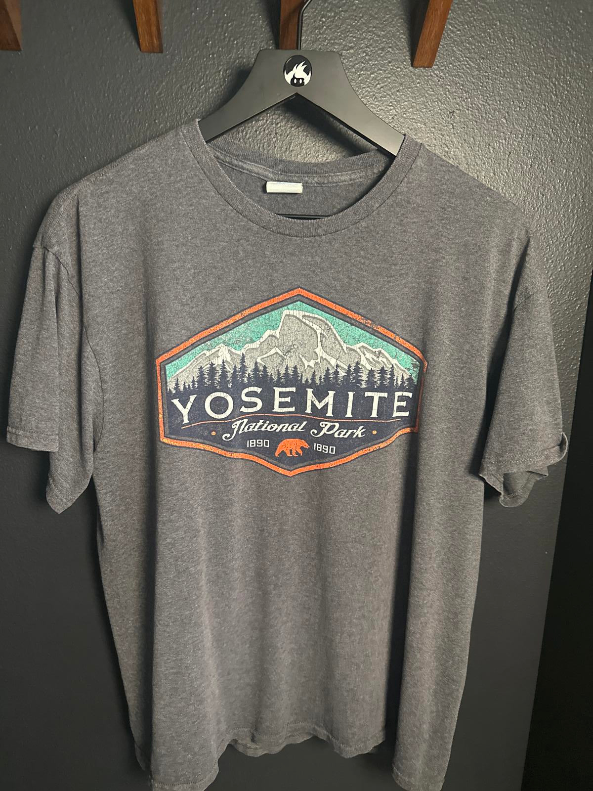 Men's Yosemite National Park Graphic T-Shirt