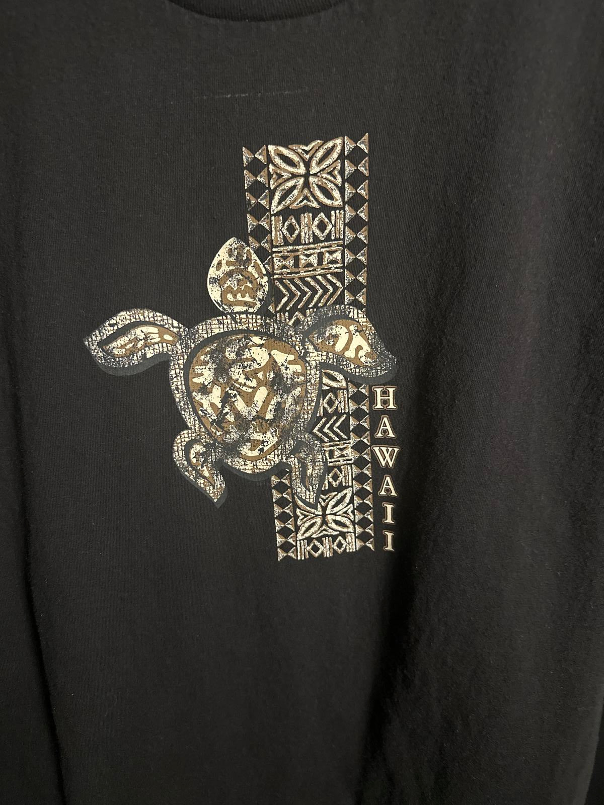Hawaiian Turtle Graphic Tee